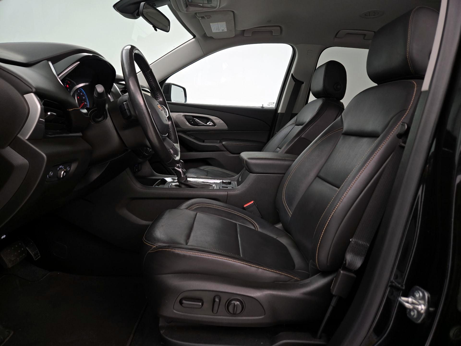 Thumbnail: 2021 Chevrolet Traverse - 11