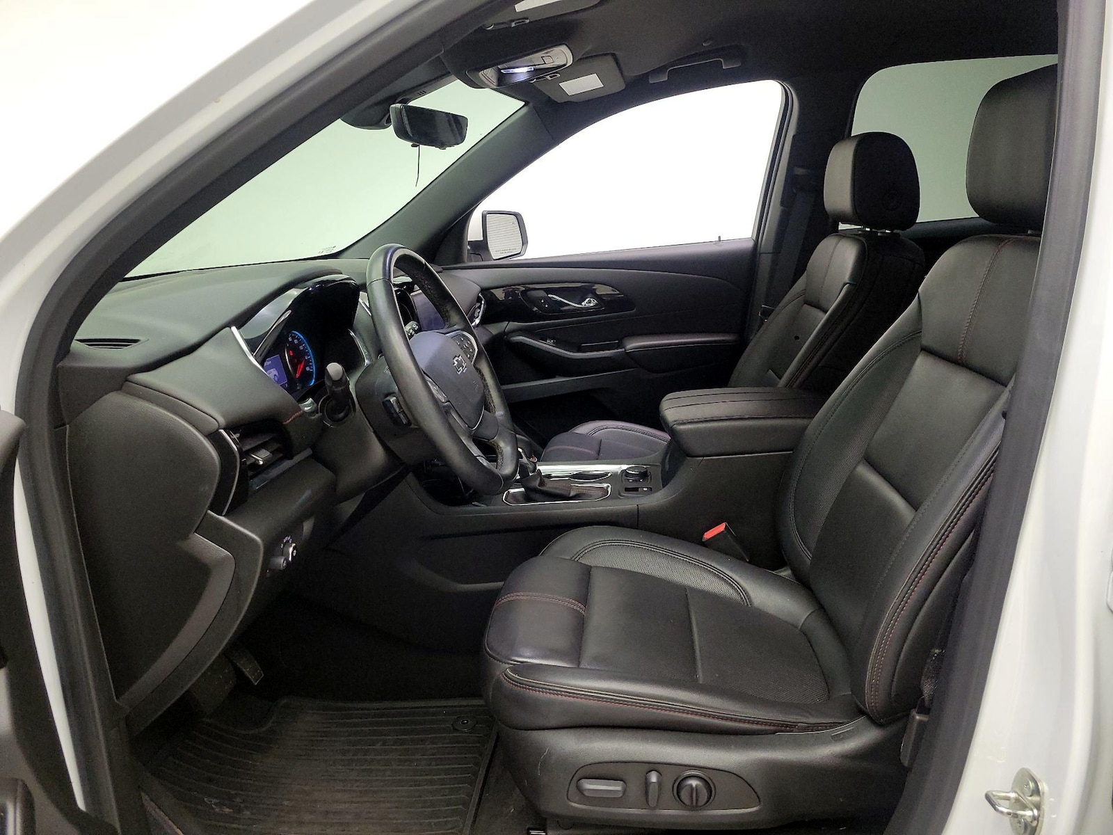 2023 Chevrolet Traverse RS - Photo 12