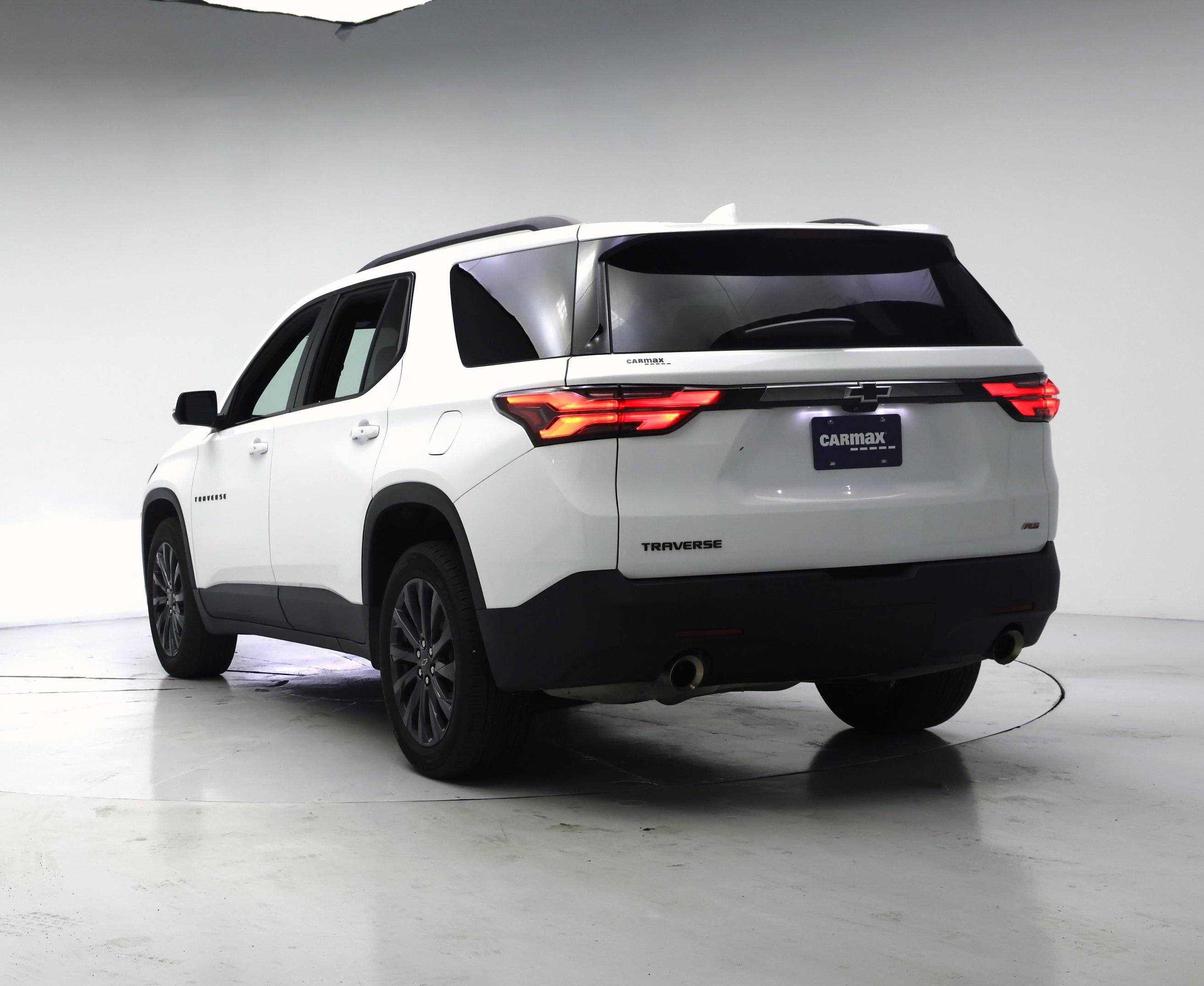 Thumbnail: 2023 Chevrolet Traverse - 2