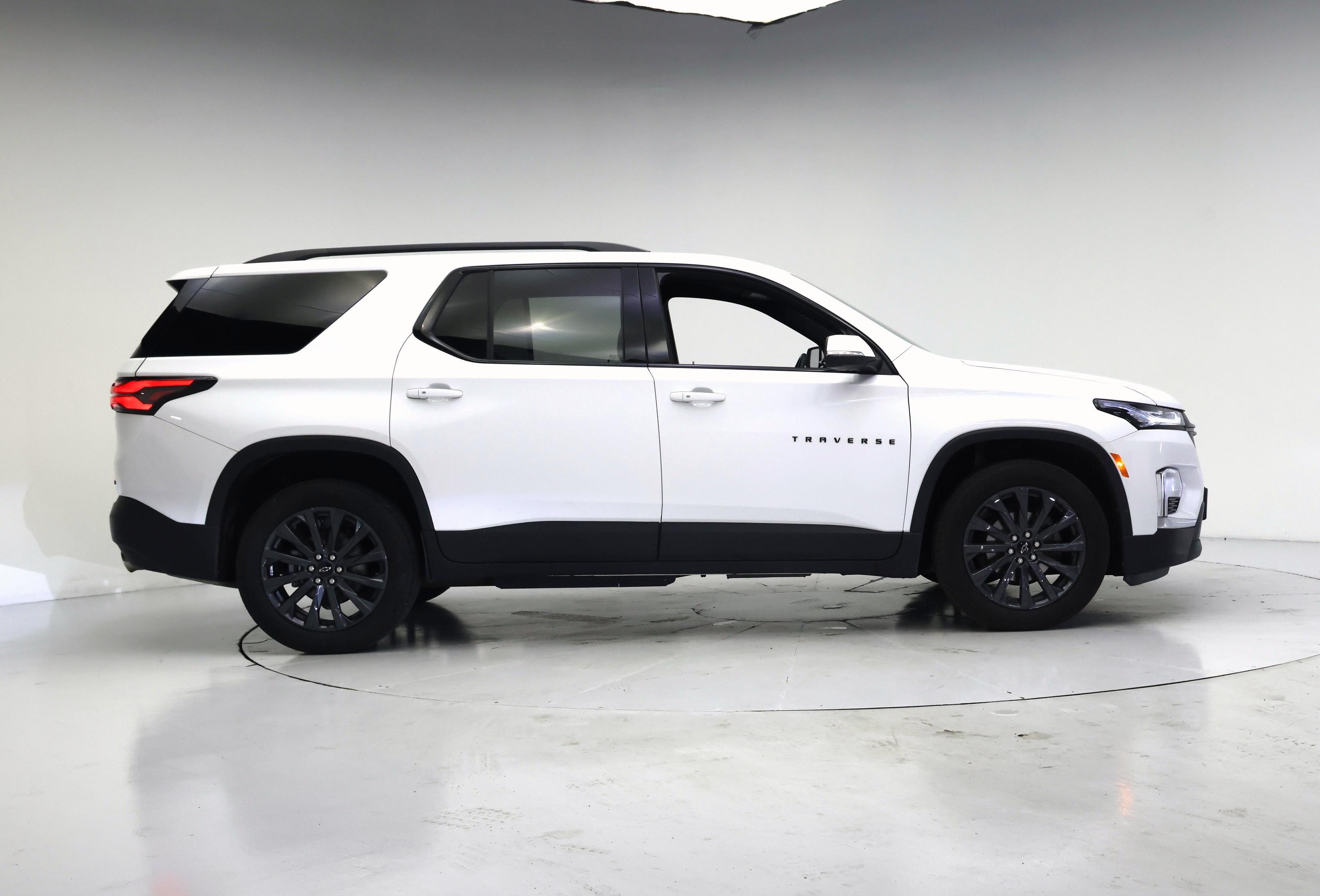 Thumbnail: 2023 Chevrolet Traverse - 7