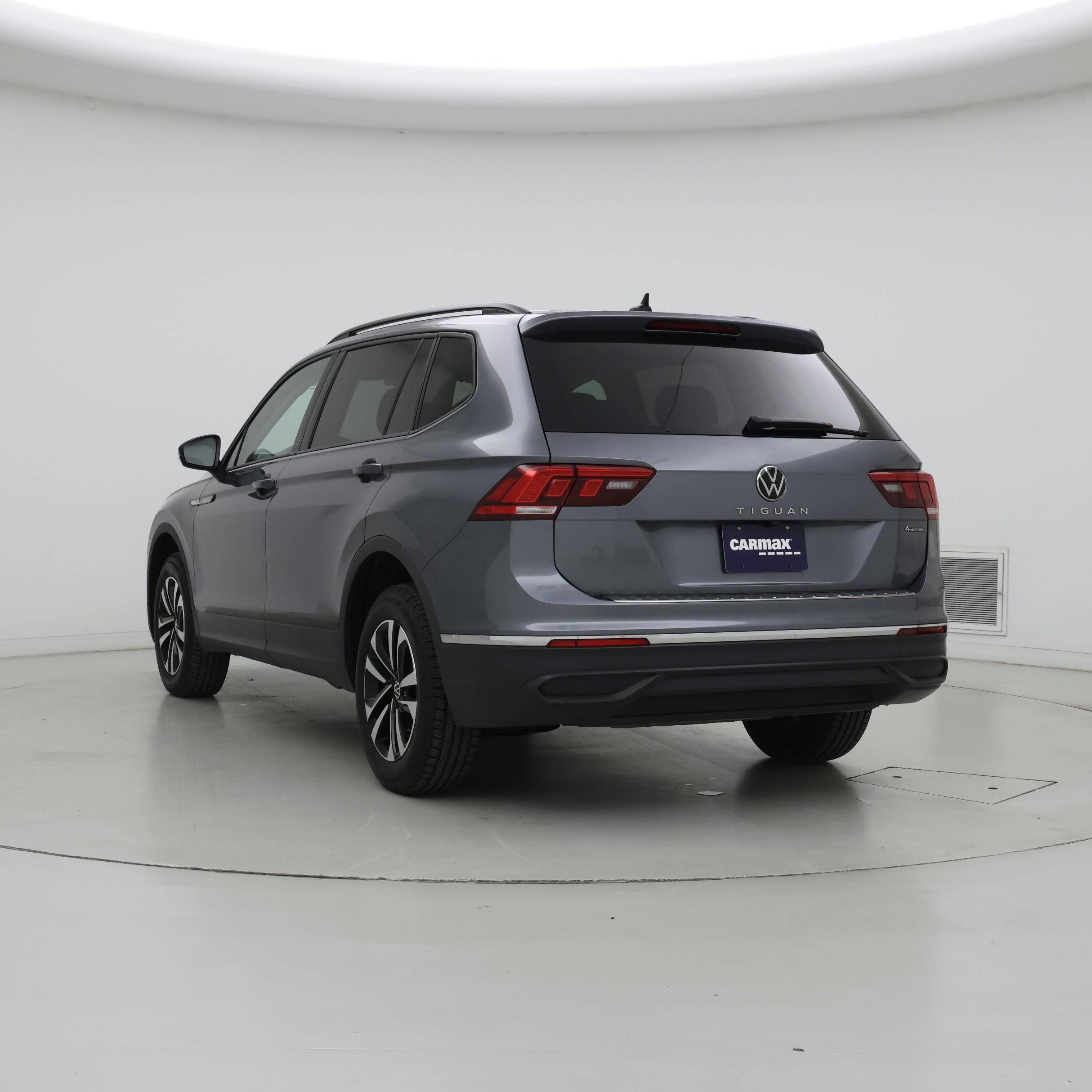 Thumbnail: 2023 Volkswagen Tiguan - 2