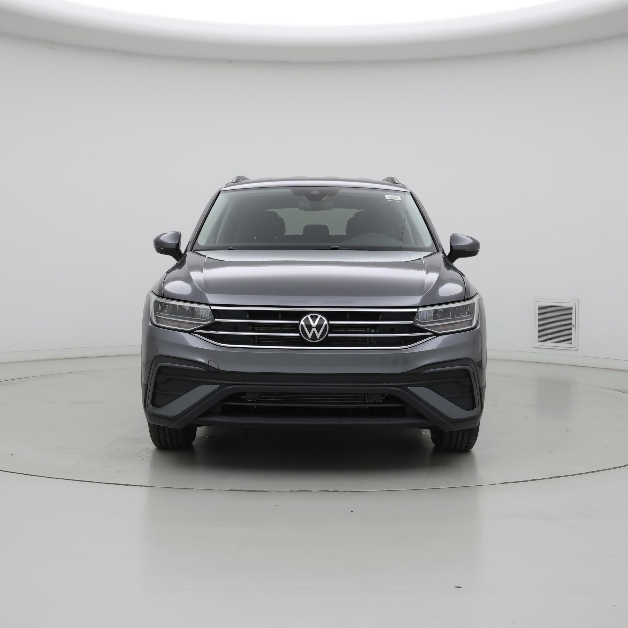 Thumbnail: 2023 Volkswagen Tiguan - 5