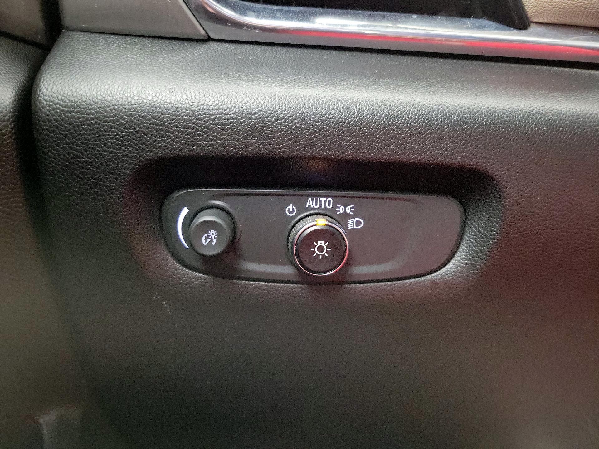 Thumbnail: 2023 Chevrolet Traverse - 13