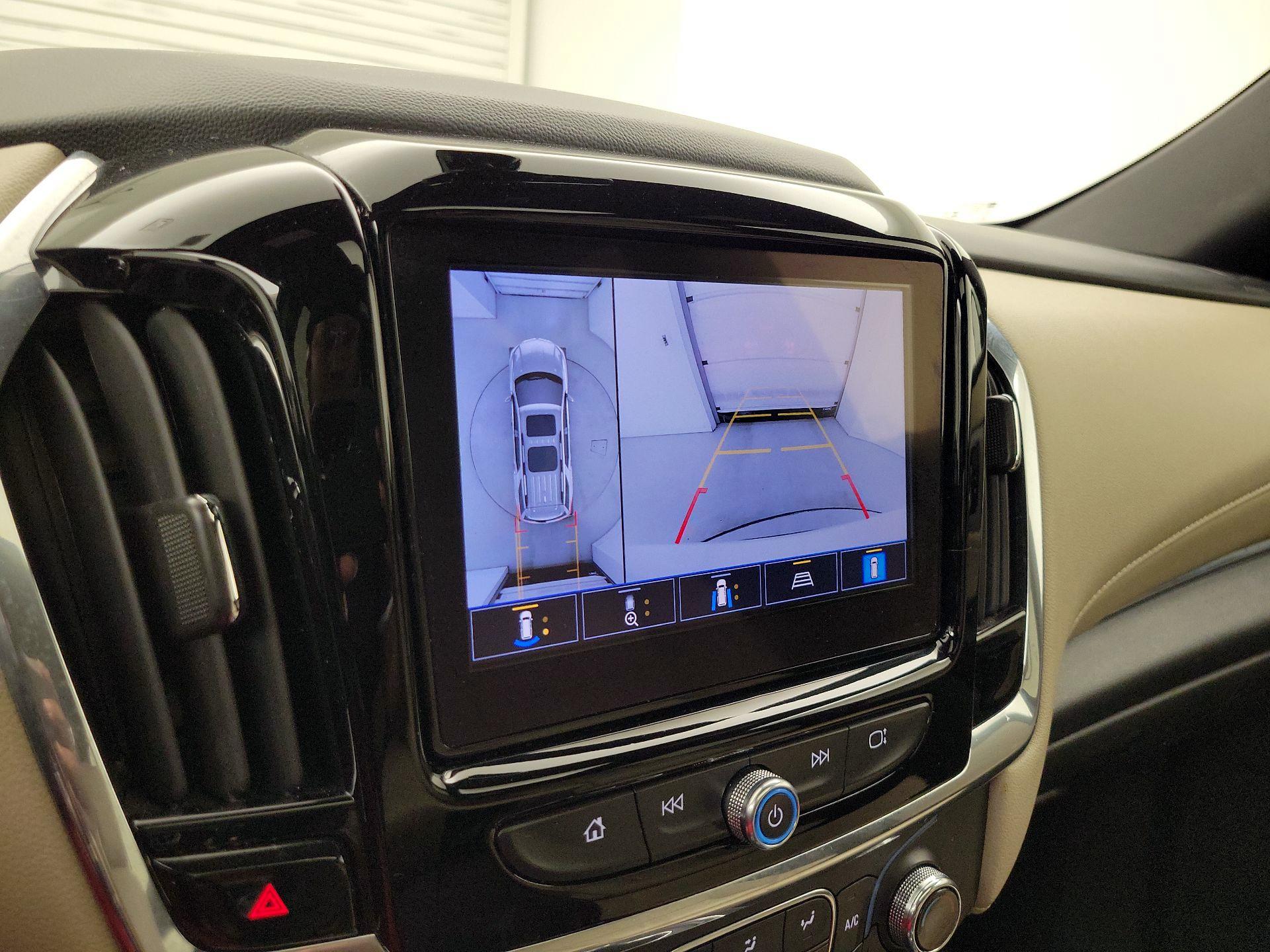 Thumbnail: 2023 Chevrolet Traverse - 15