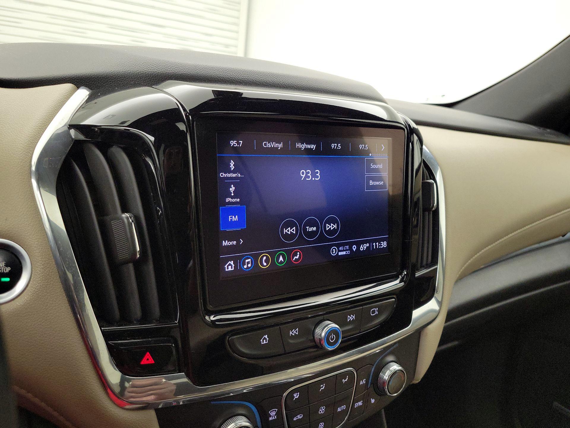 Thumbnail: 2023 Chevrolet Traverse - 16