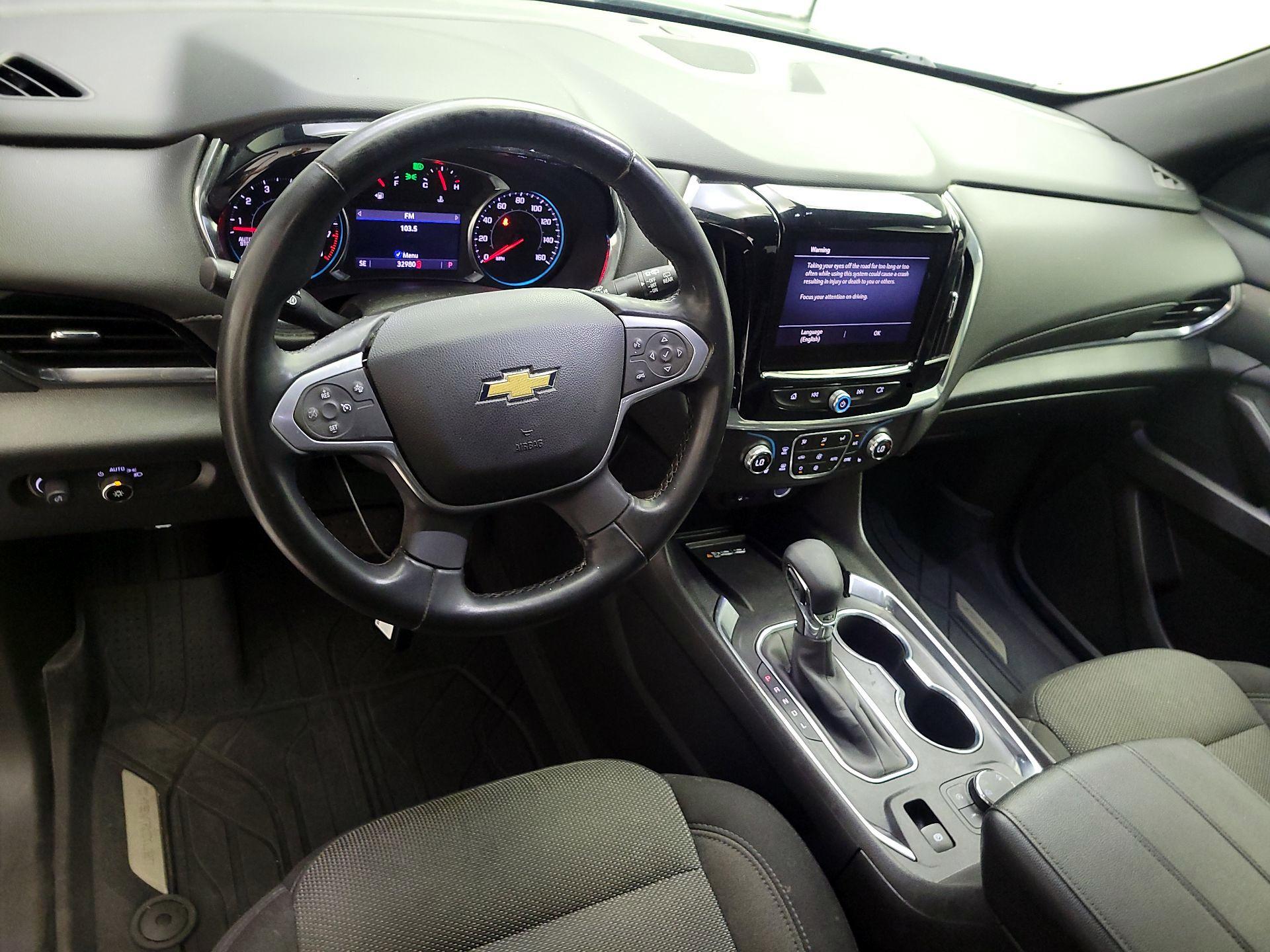 Thumbnail: 2023 Chevrolet Traverse - 9