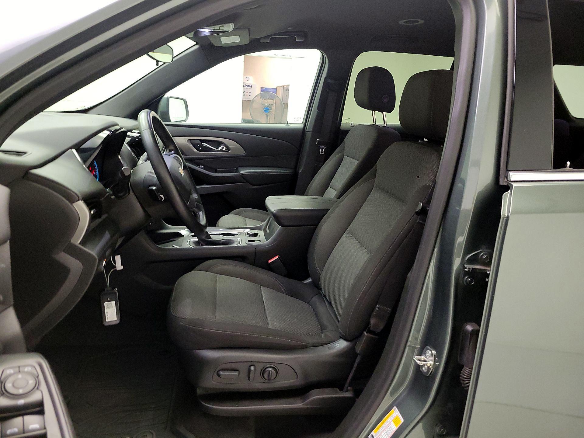 Thumbnail: 2023 Chevrolet Traverse - 11