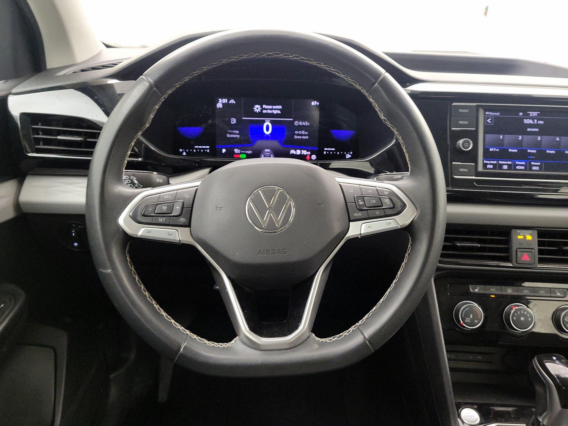 Thumbnail: 2023 Volkswagen Taos - 10