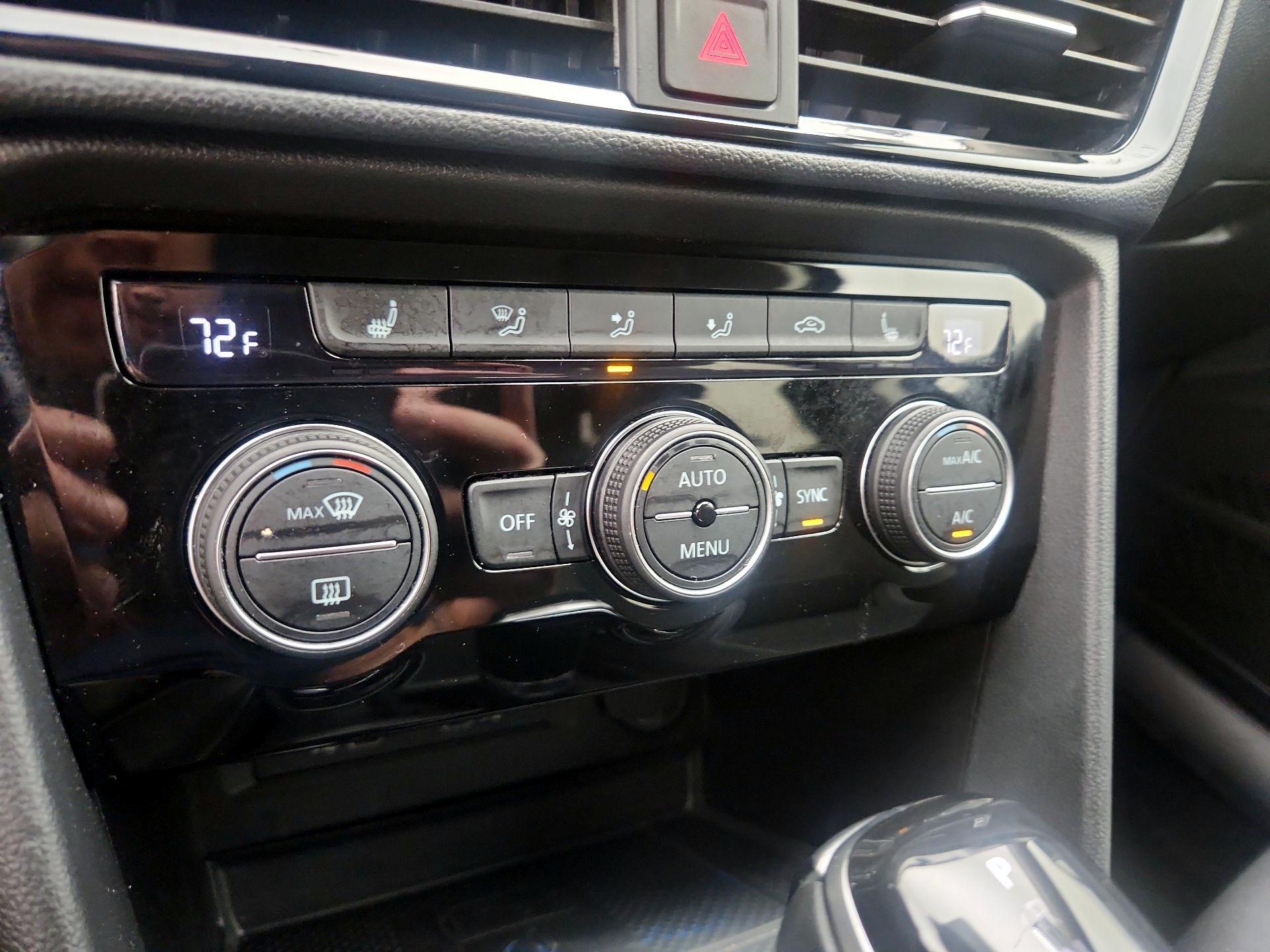 Thumbnail: 2024 Volkswagen Taos - 16