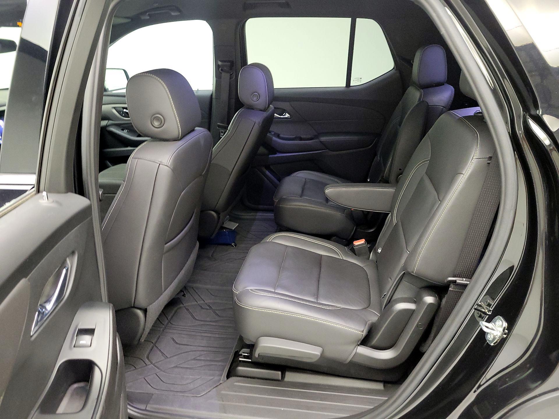 Thumbnail: 2023 Chevrolet Traverse - 17