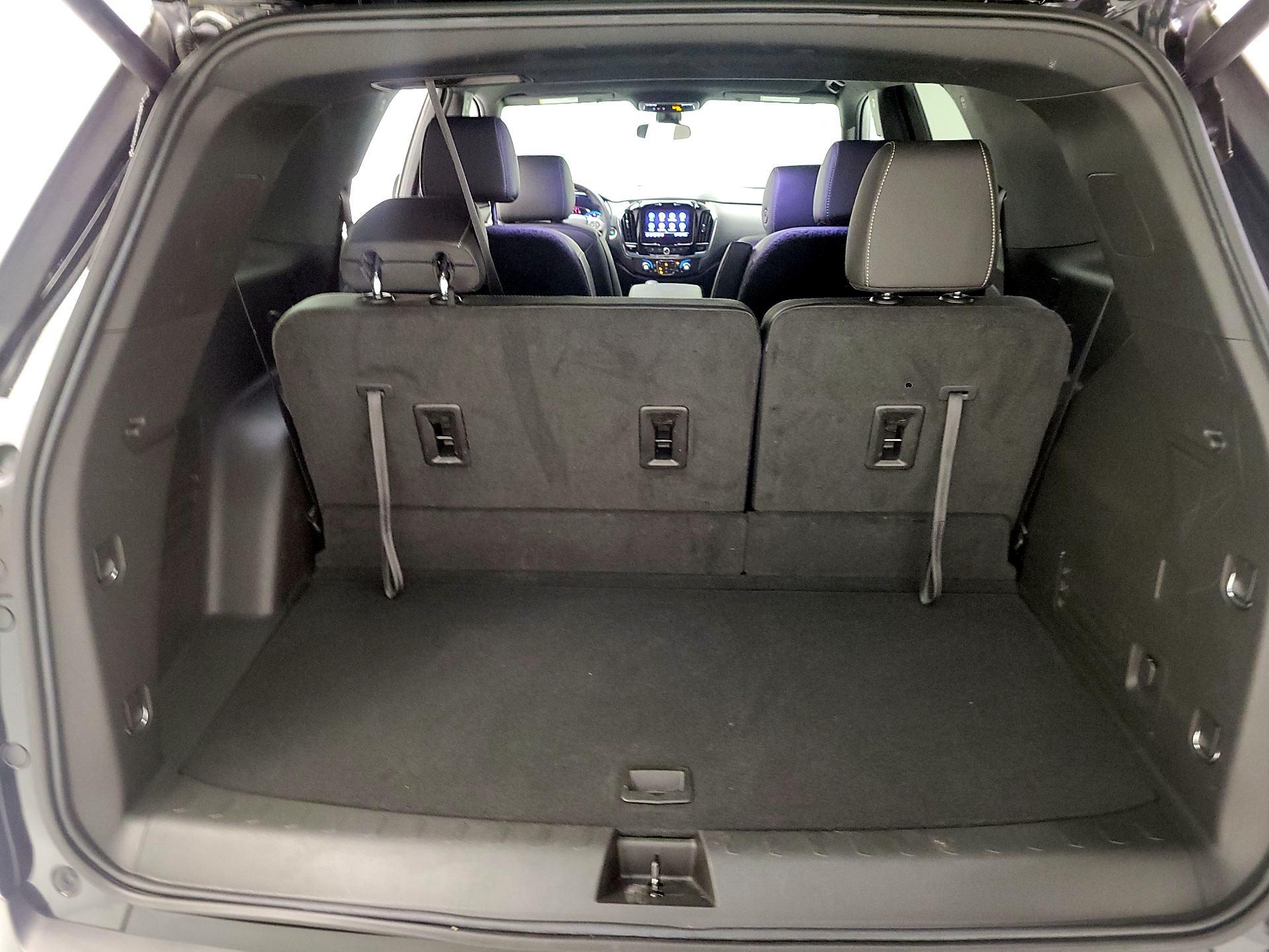 Thumbnail: 2023 Chevrolet Traverse - 18