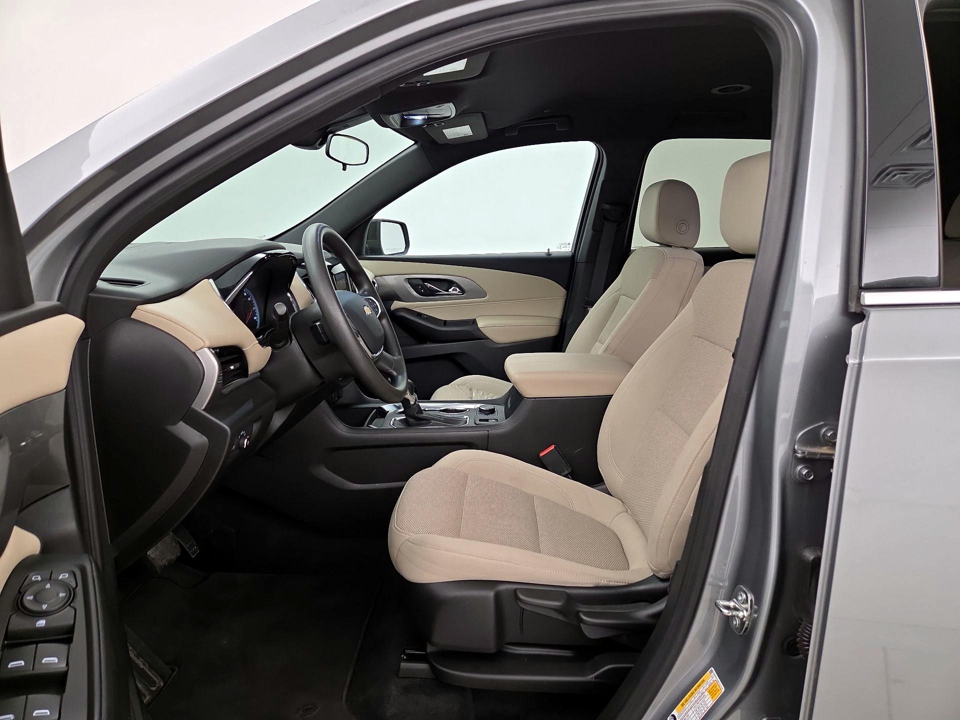 Thumbnail: 2023 Chevrolet Traverse - 11