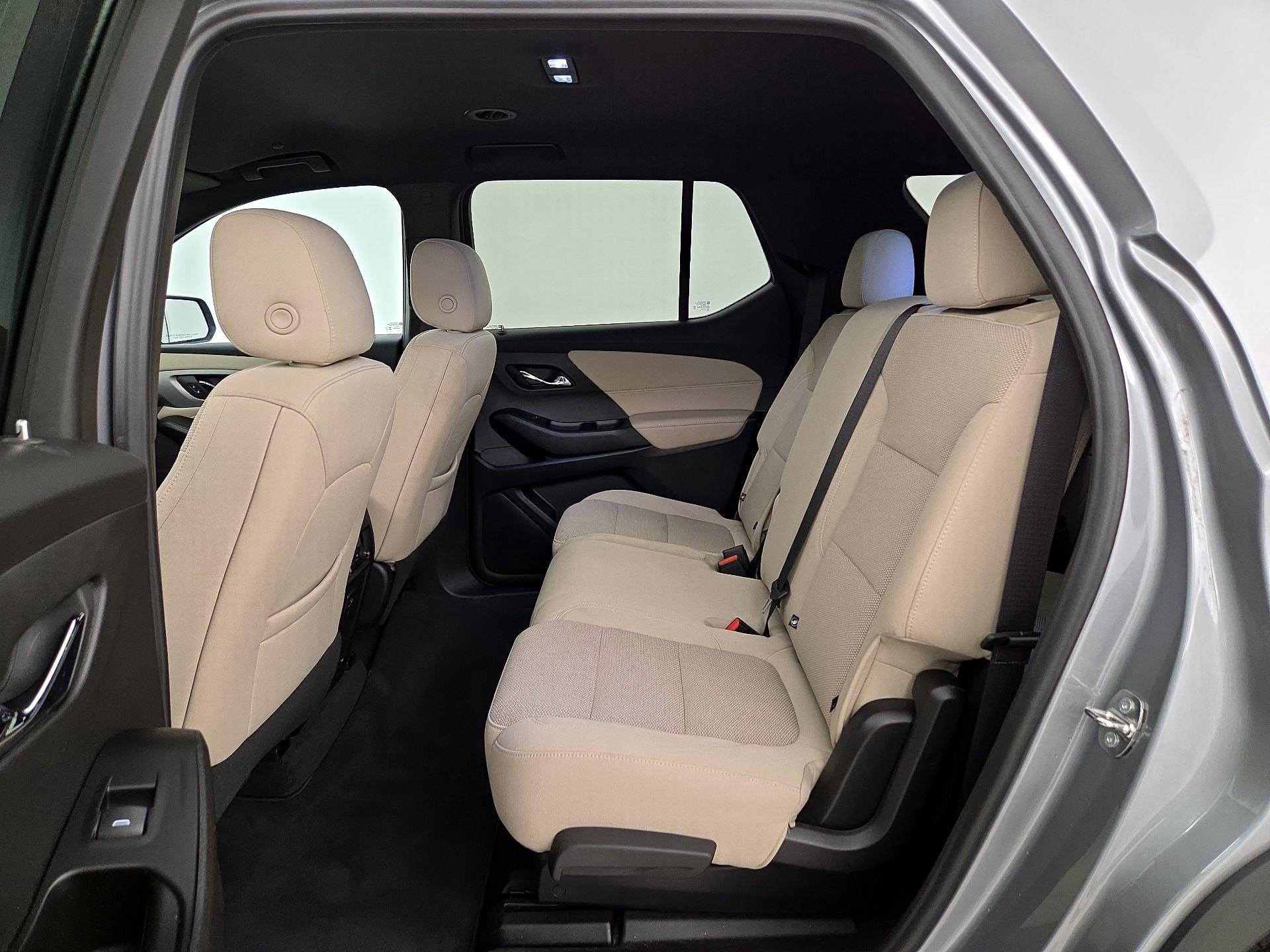 Thumbnail: 2023 Chevrolet Traverse - 19