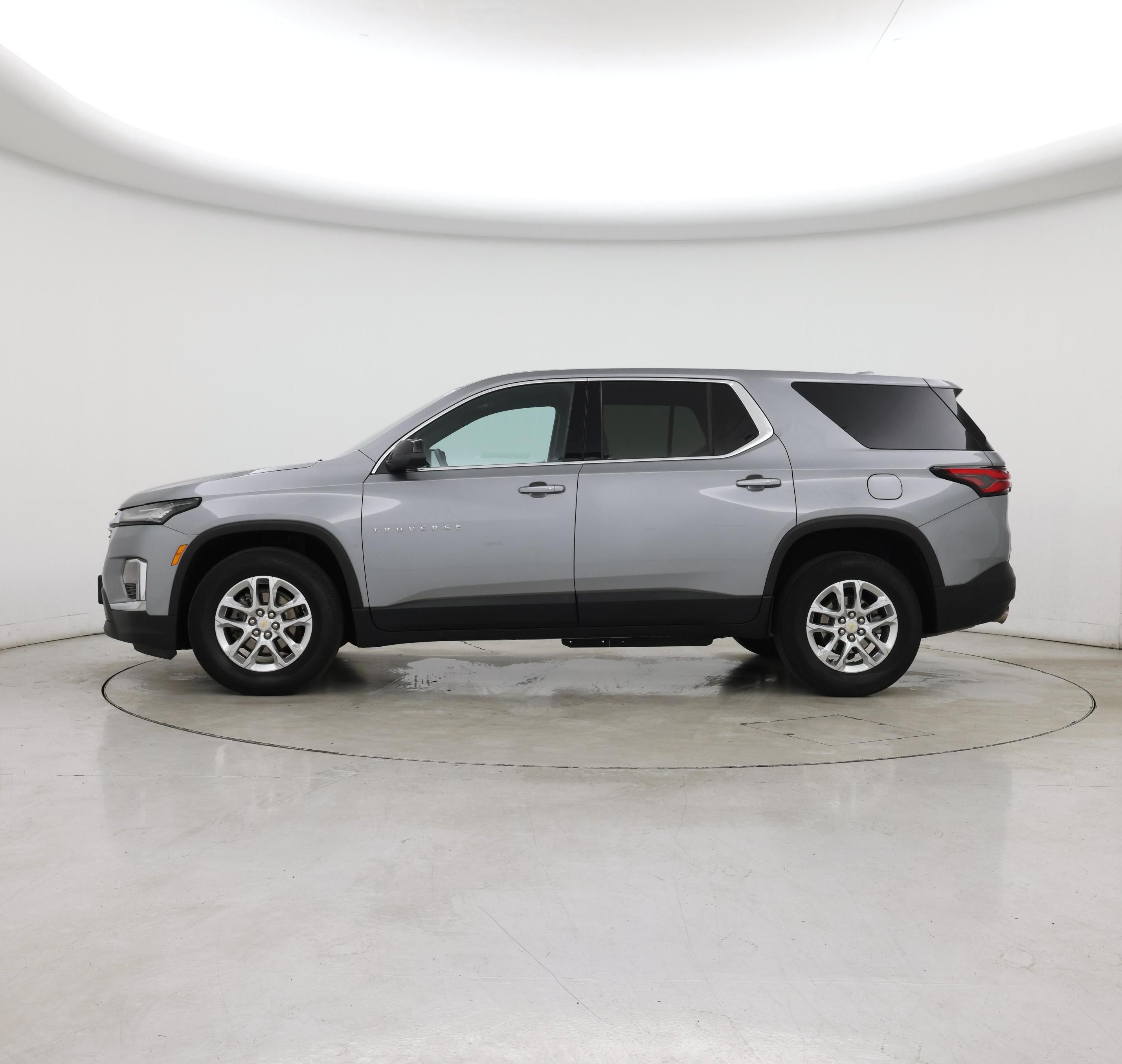 Thumbnail: 2023 Chevrolet Traverse - 3