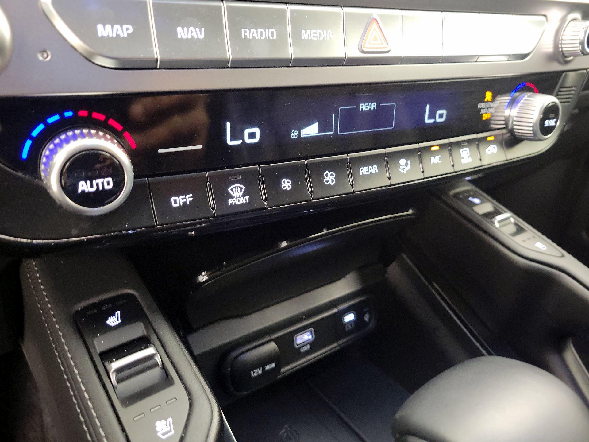Thumbnail: 2024 Kia Telluride - 17