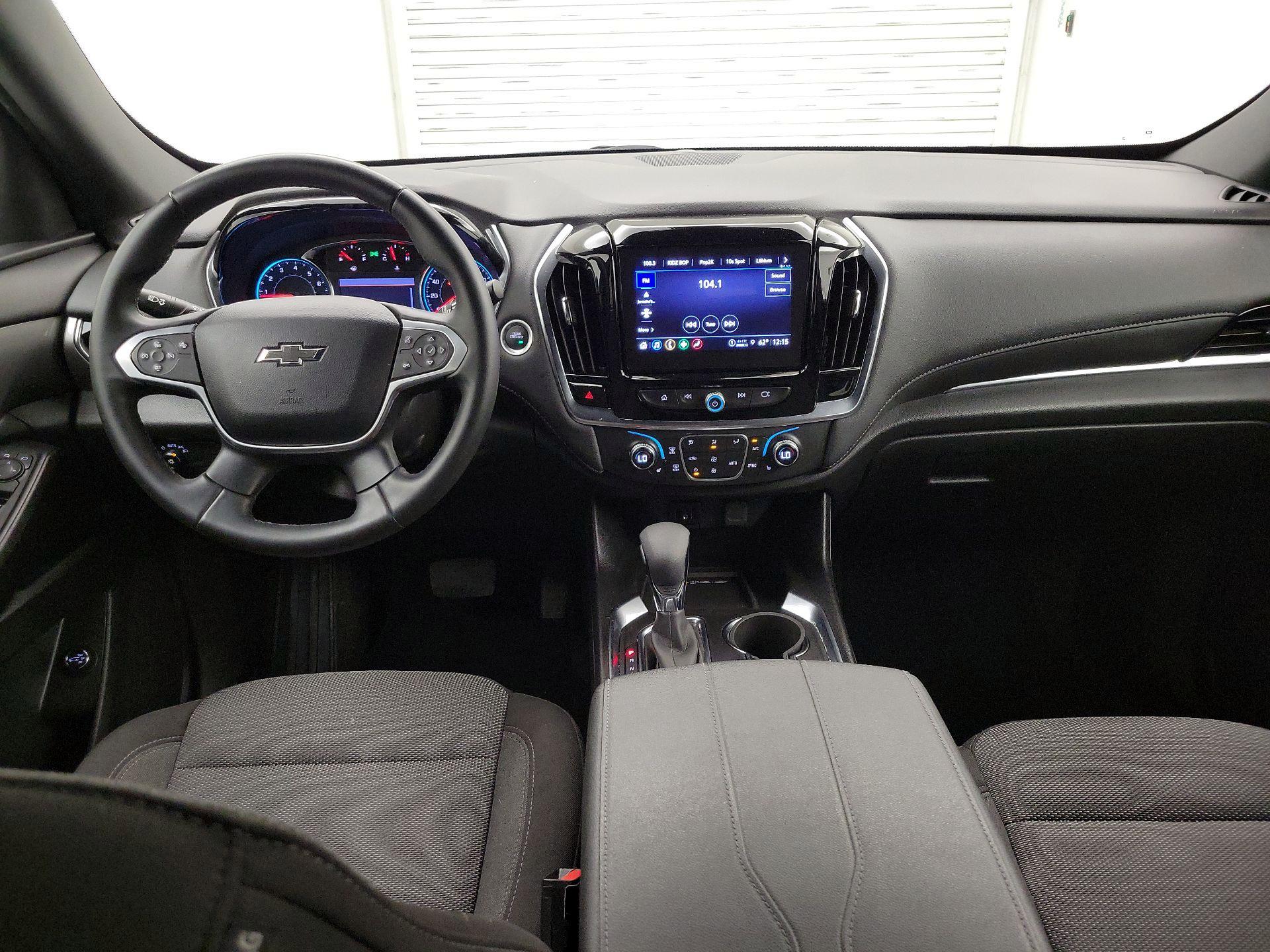 Thumbnail: 2023 Chevrolet Traverse - 9