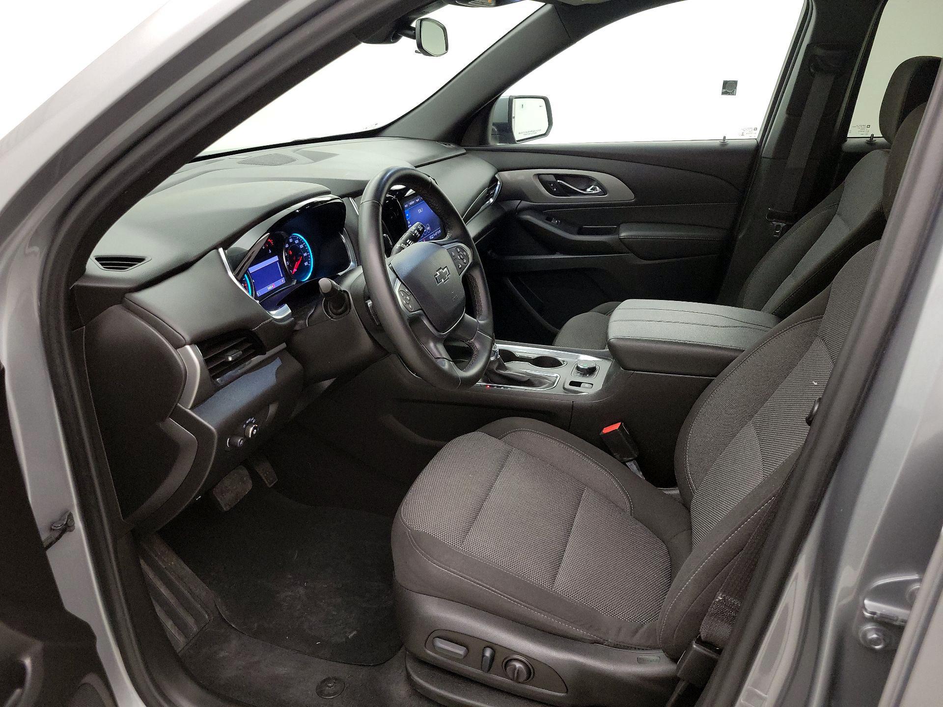 Thumbnail: 2023 Chevrolet Traverse - 11