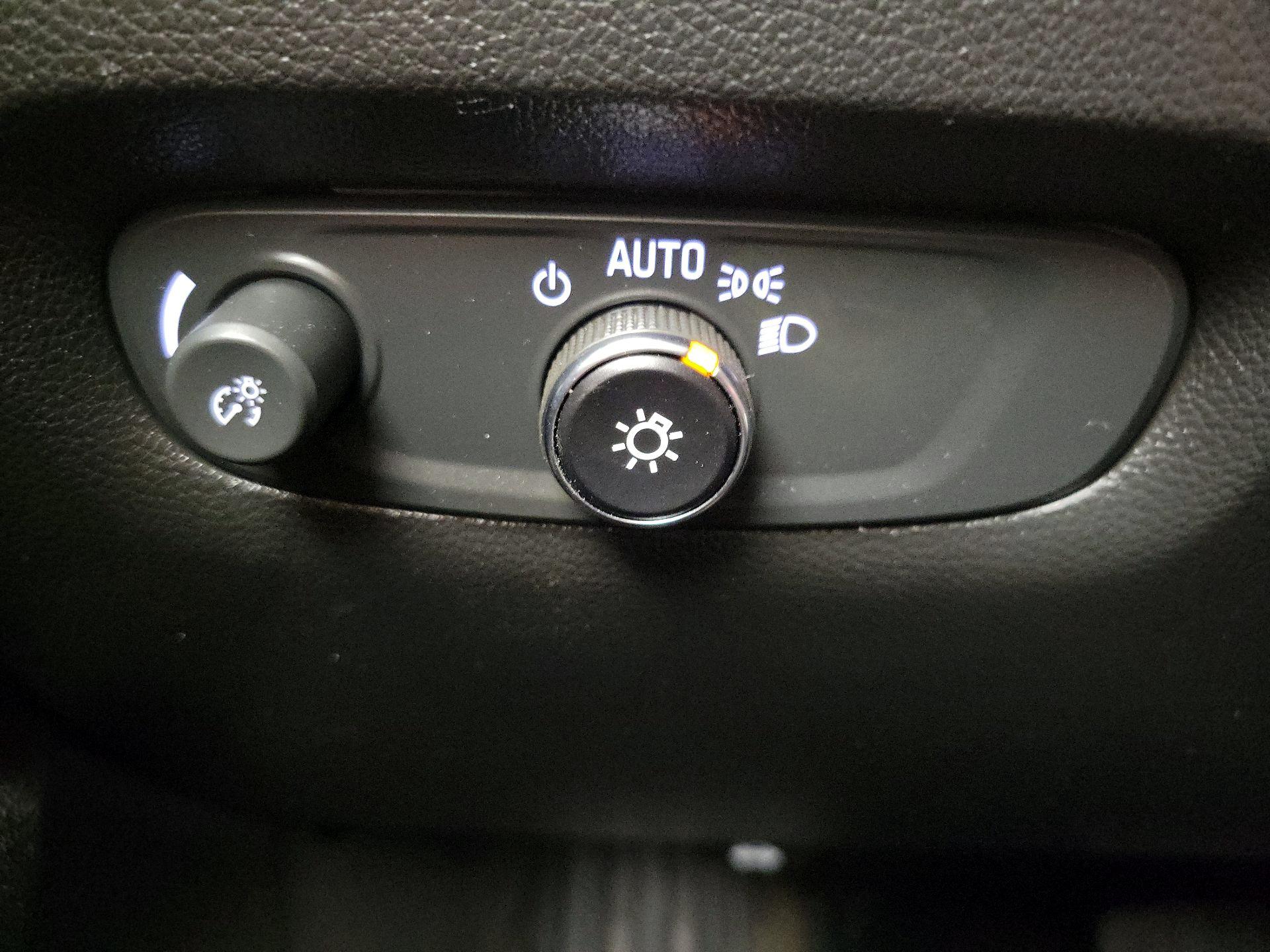 Thumbnail: 2023 Chevrolet Traverse - 13