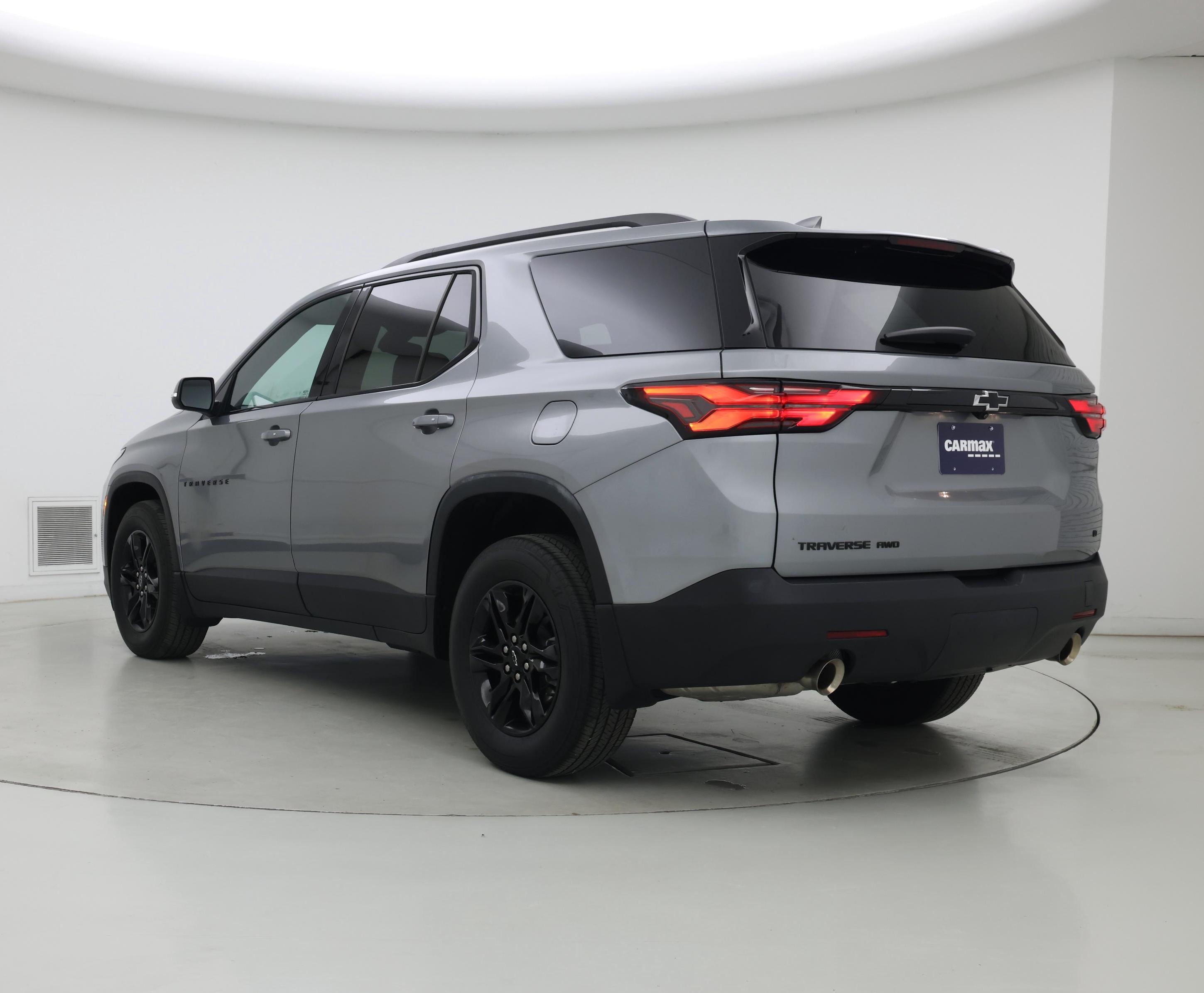 Thumbnail: 2023 Chevrolet Traverse - 2