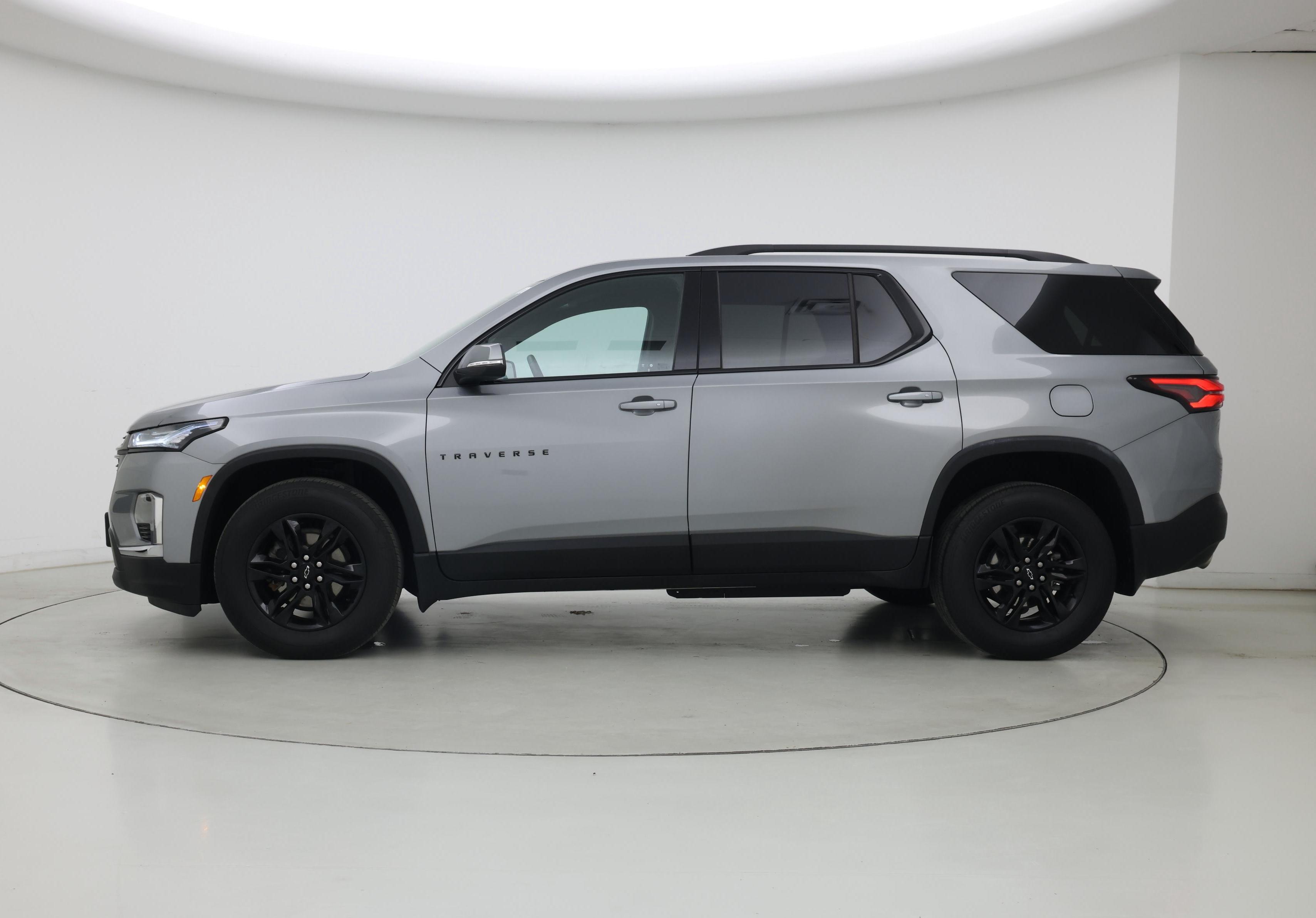 Thumbnail: 2023 Chevrolet Traverse - 3