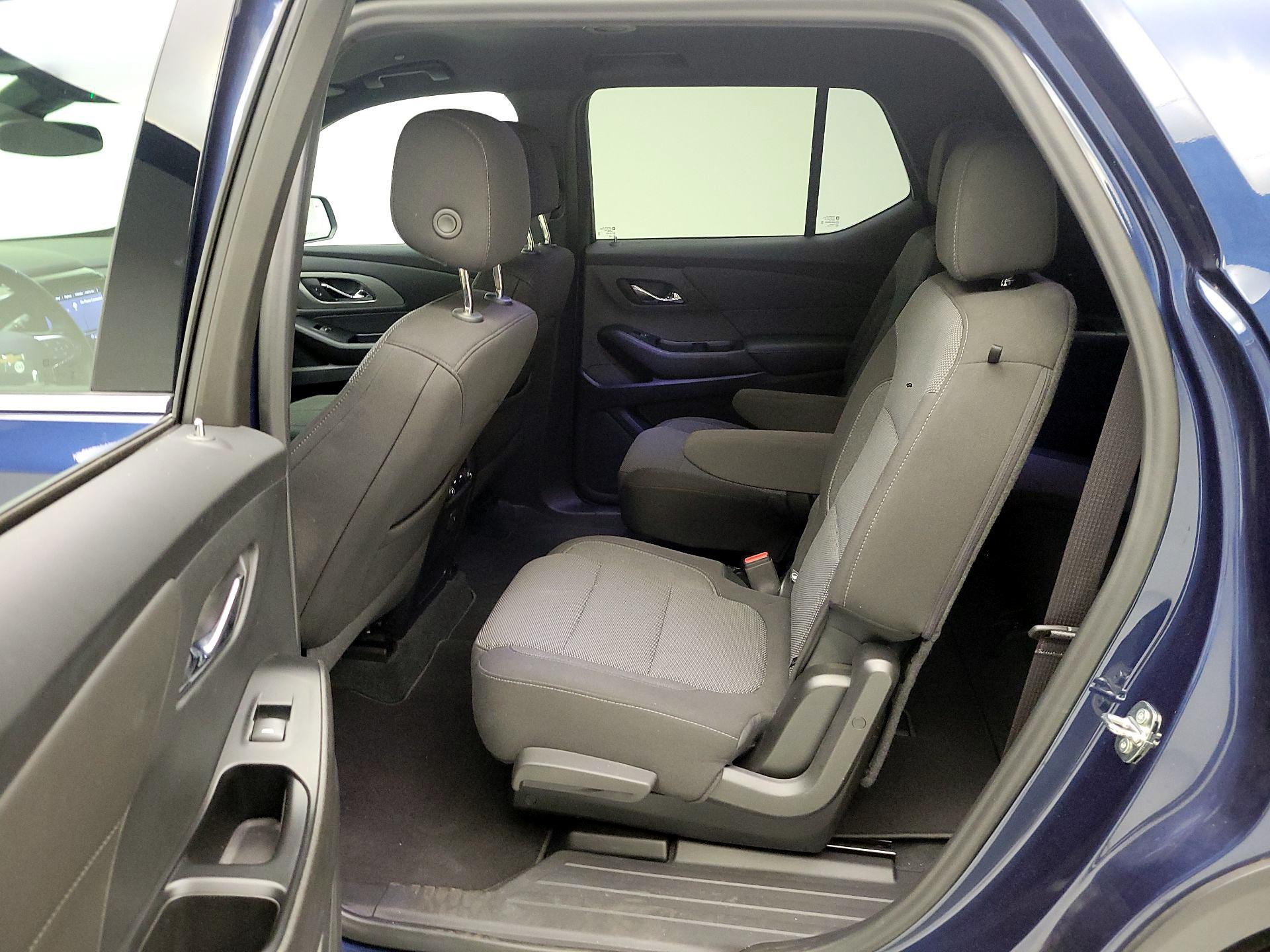 Thumbnail: 2023 Chevrolet Traverse - 17