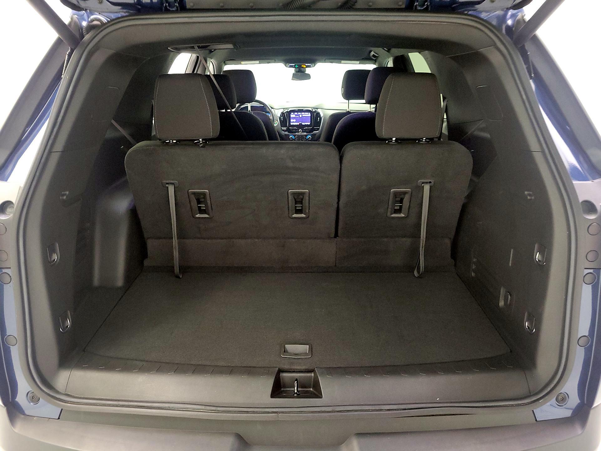 Thumbnail: 2023 Chevrolet Traverse - 18