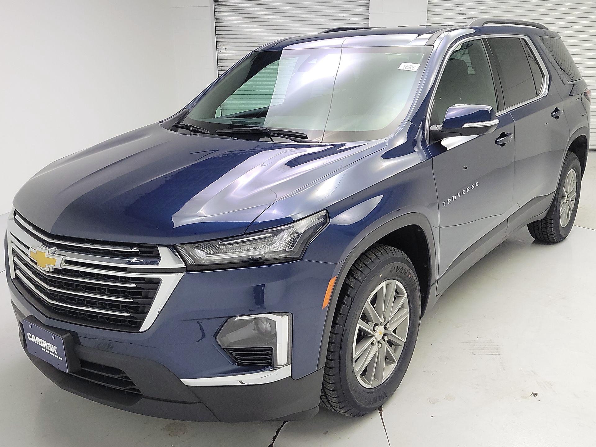 Thumbnail: 2023 Chevrolet Traverse - 3