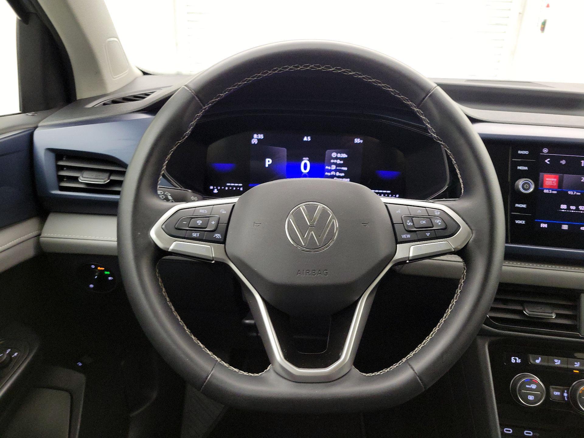 Thumbnail: 2024 Volkswagen Taos - 10