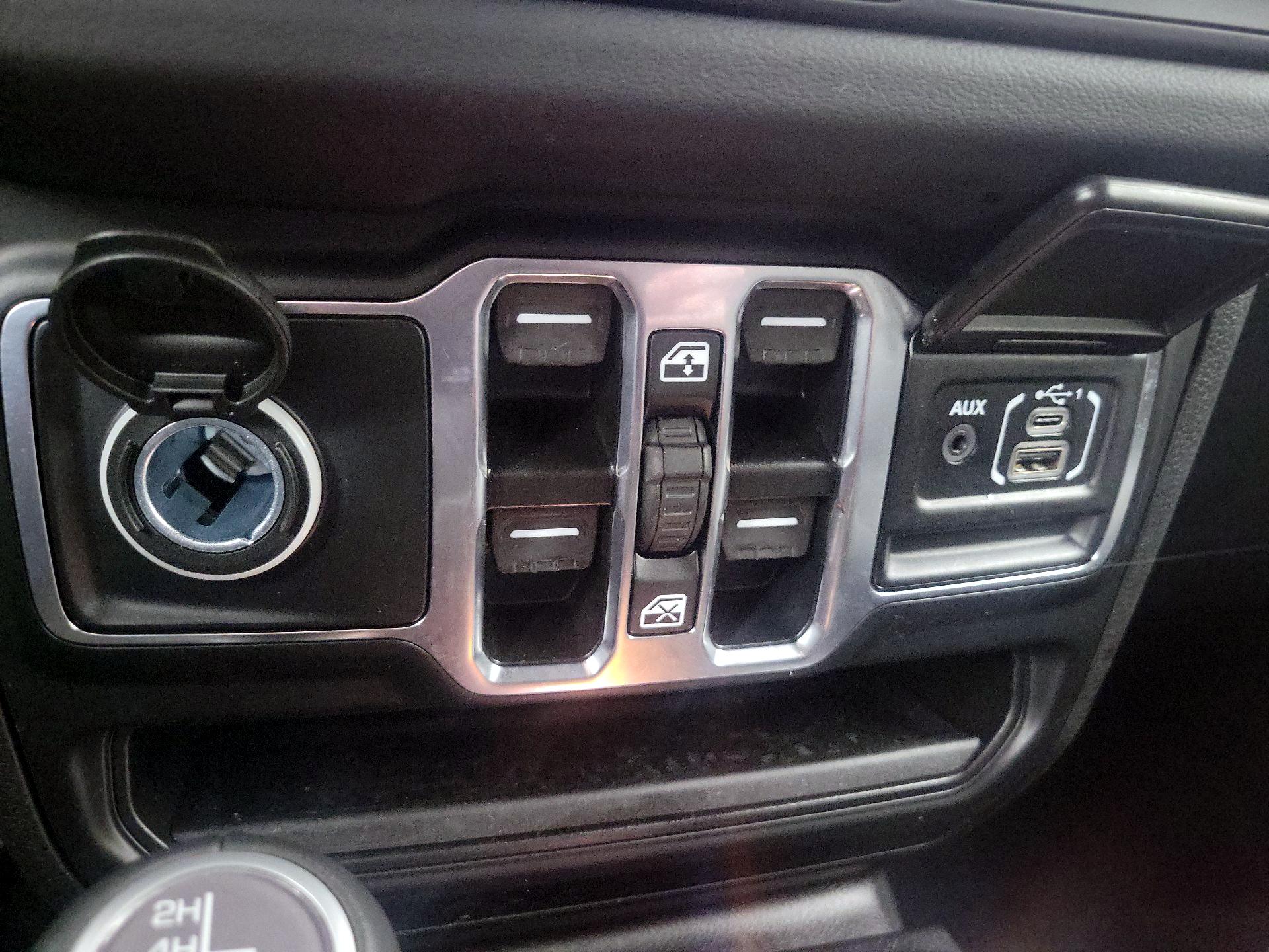 Thumbnail: 2024 Jeep Wrangler - 19