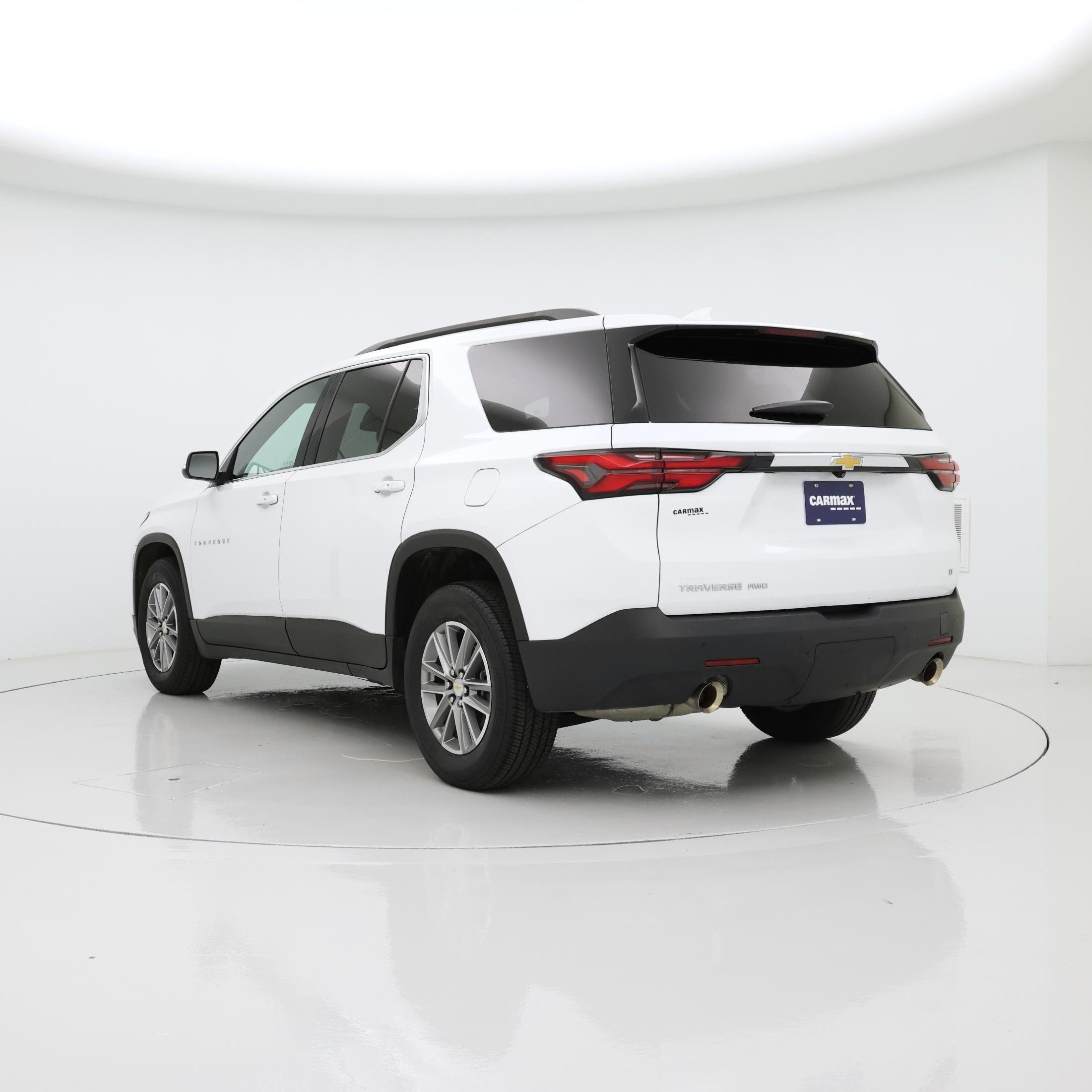 Thumbnail: 2023 Chevrolet Traverse - 2