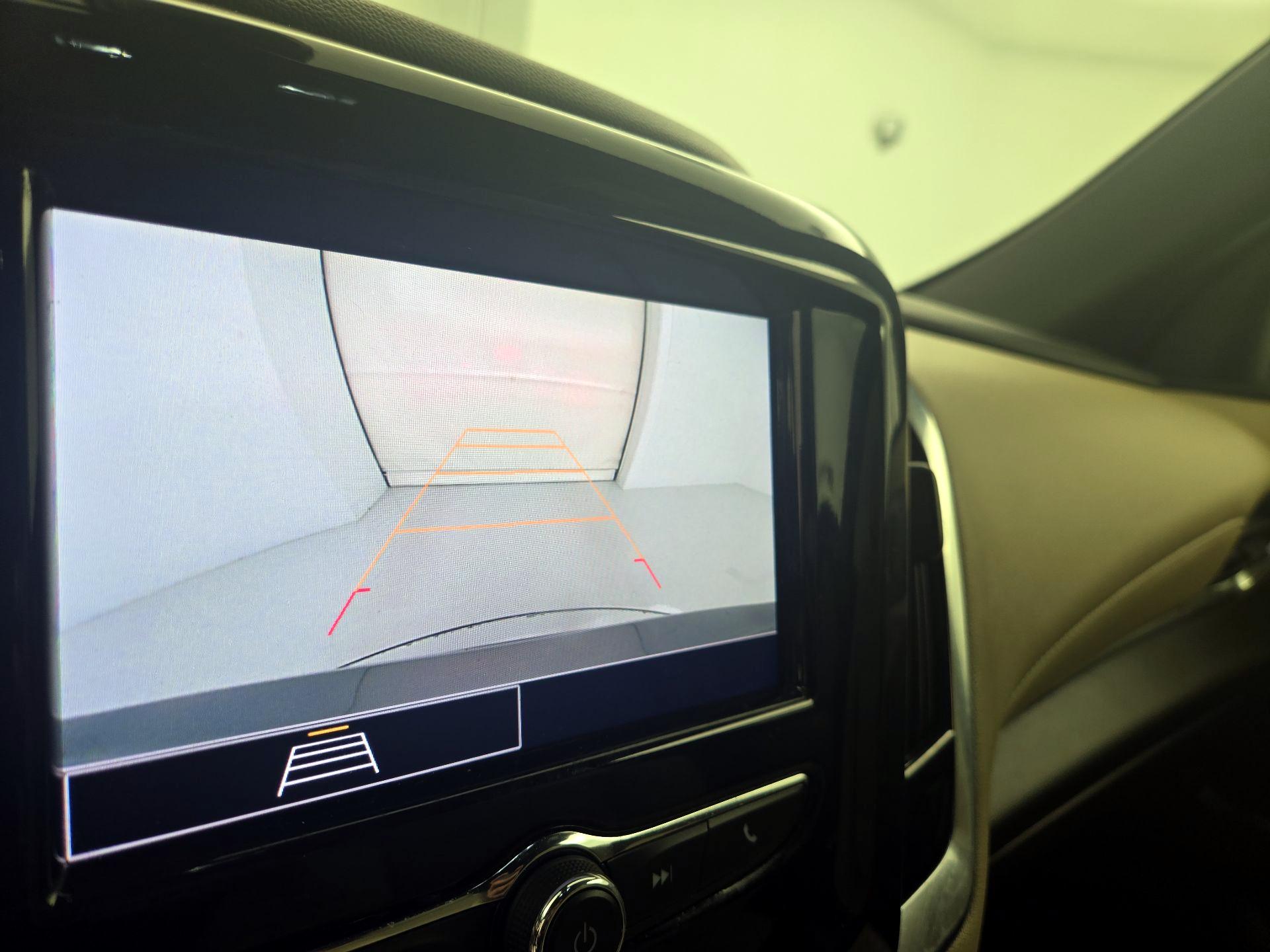 Thumbnail: 2023 Chevrolet Traverse - 14