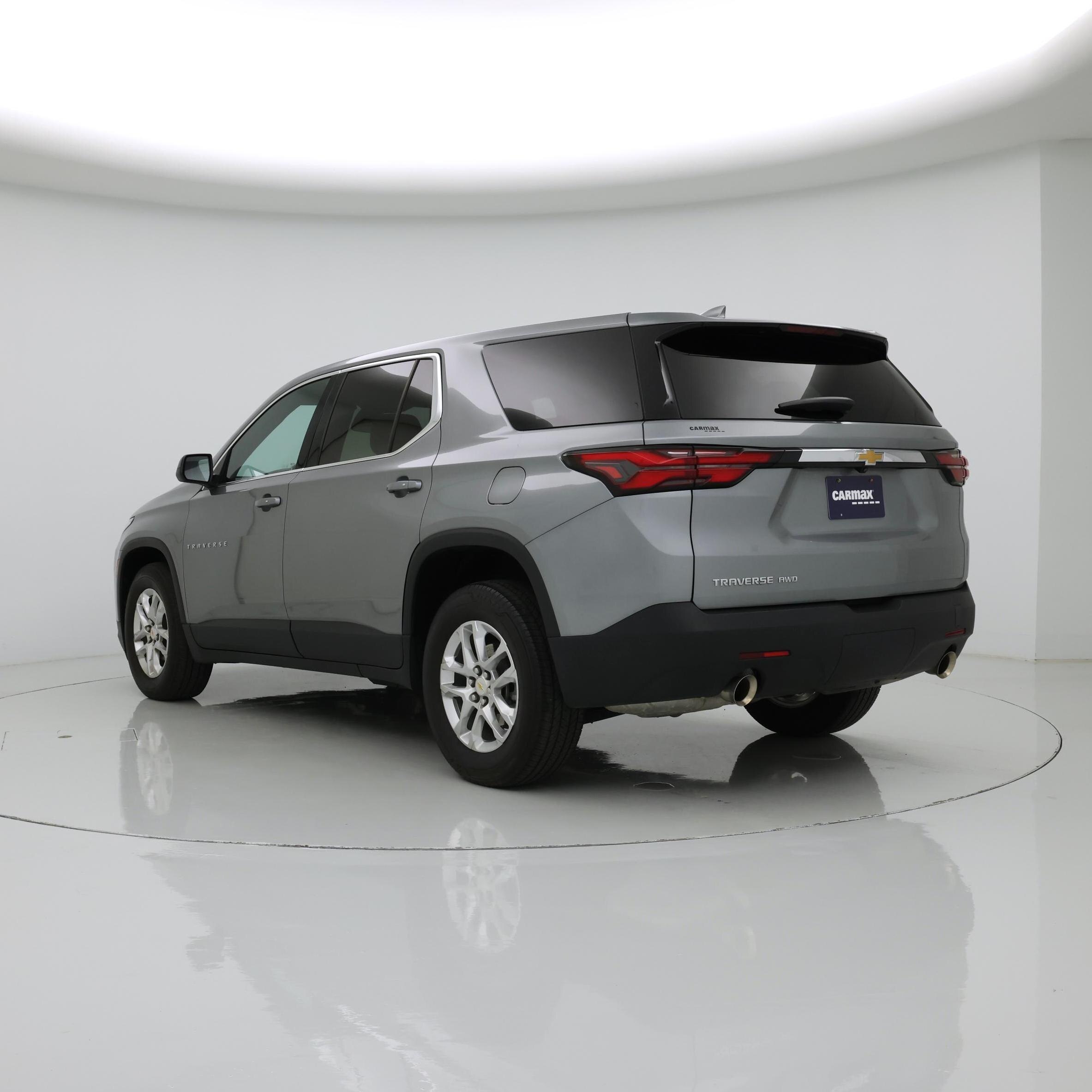 Thumbnail: 2023 Chevrolet Traverse - 2