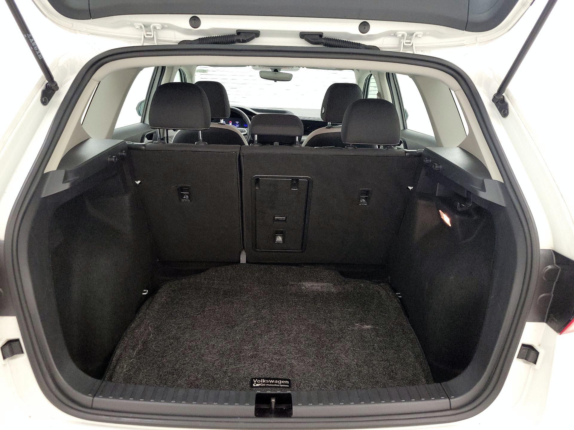 Thumbnail: 2023 Volkswagen Taos - 20