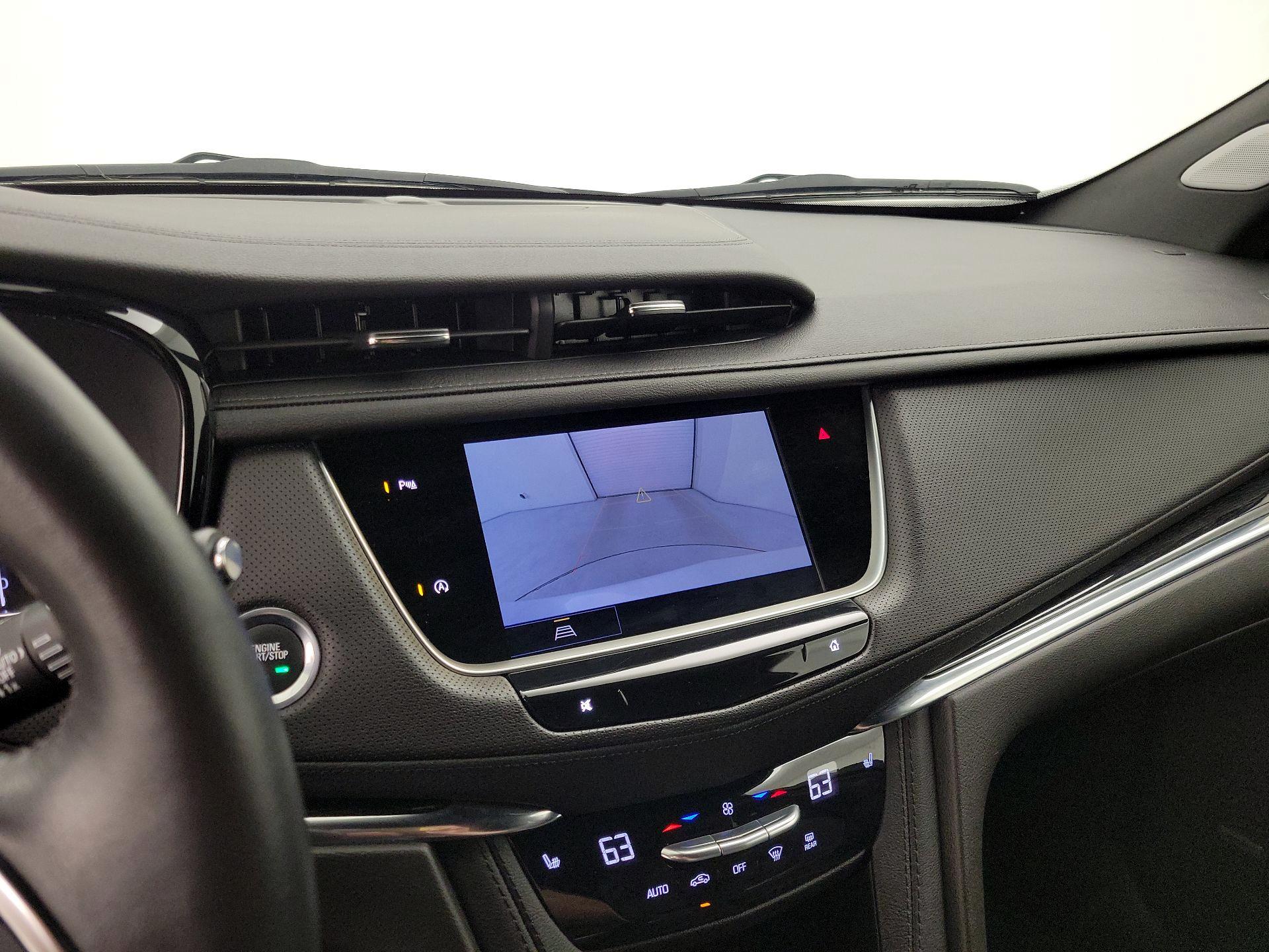 Thumbnail: 2023 Cadillac XT5 - 15