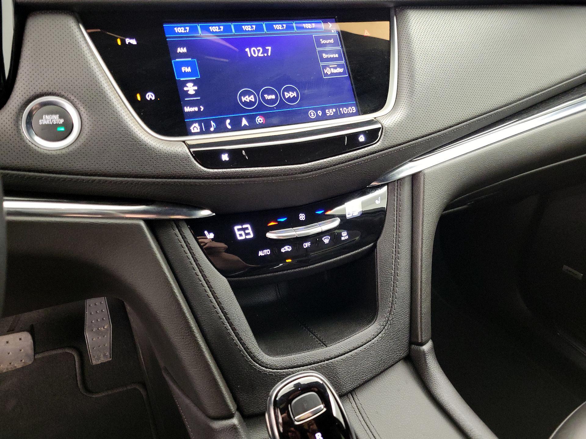 Thumbnail: 2023 Cadillac XT5 - 17