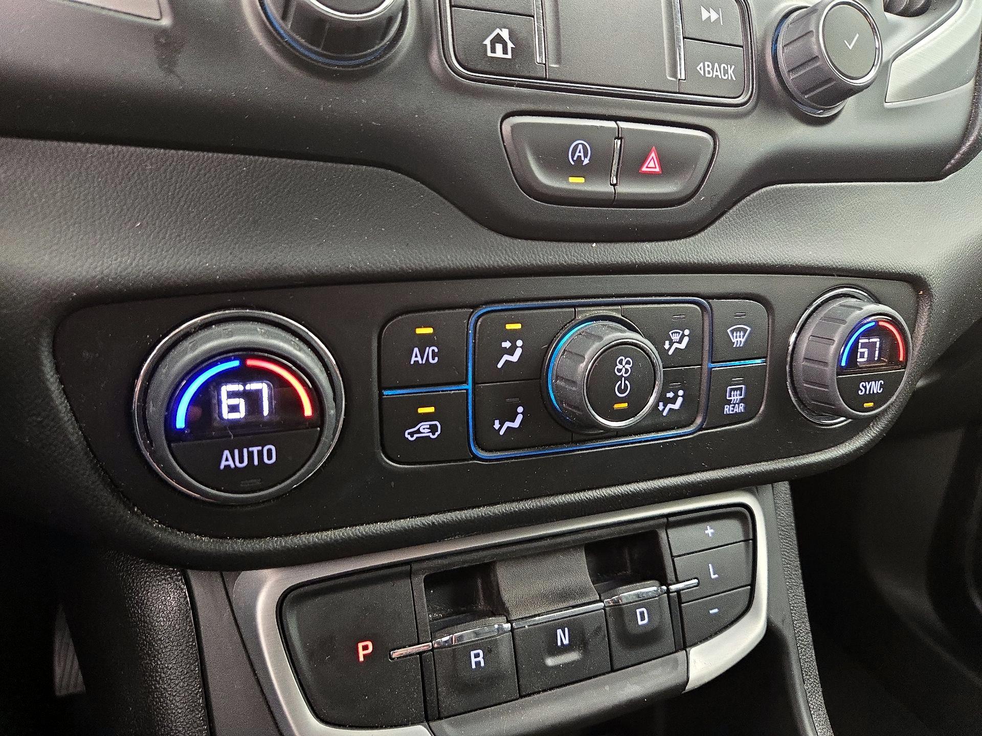 Thumbnail: 2022 GMC Terrain - 16