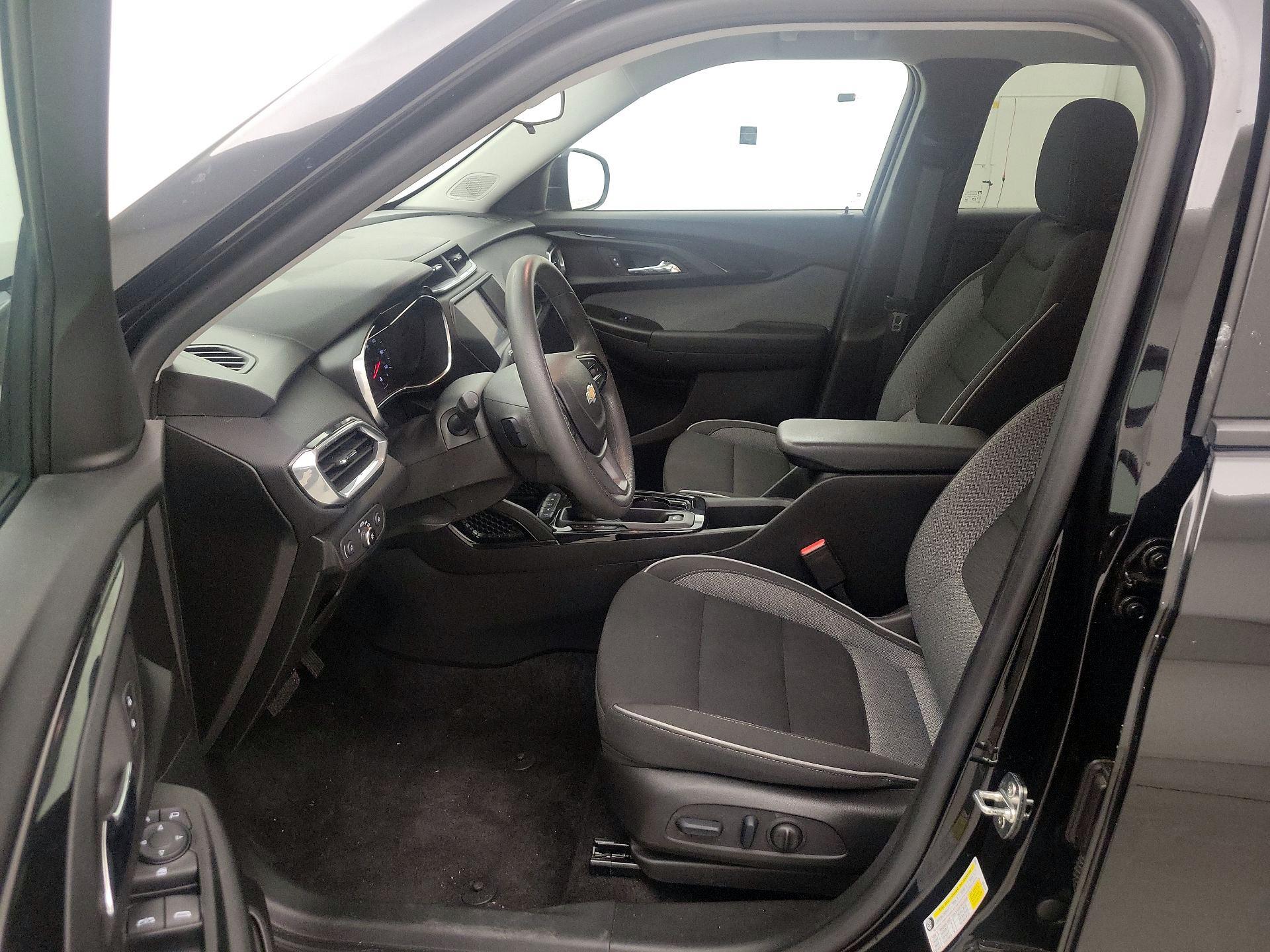 Thumbnail: 2023 Chevrolet TrailBlazer - 9