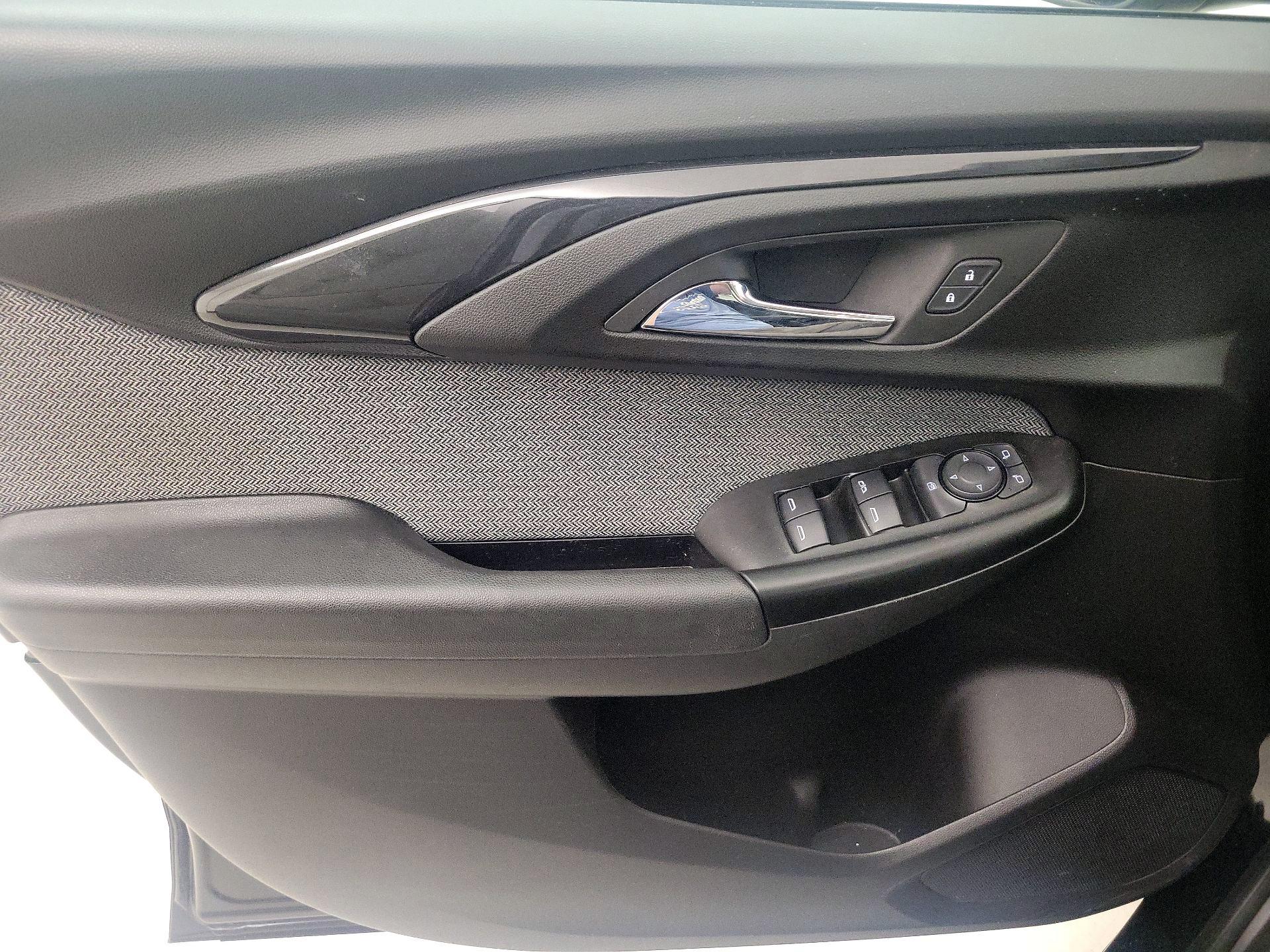 Thumbnail: 2023 Chevrolet TrailBlazer - 10