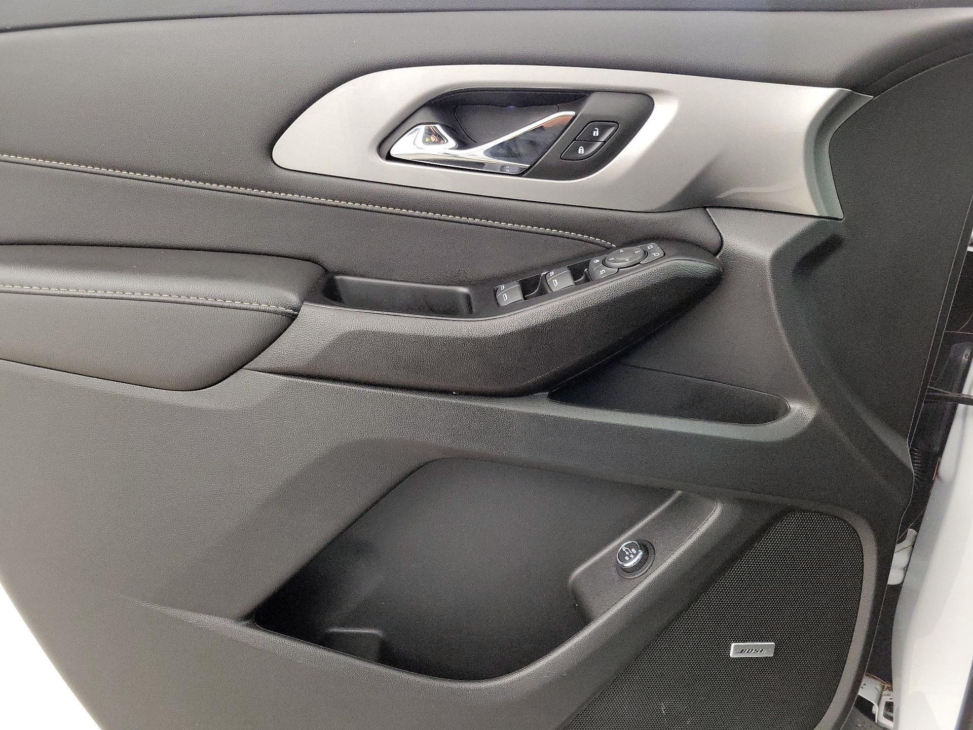 Thumbnail: 2023 Chevrolet Traverse - 12