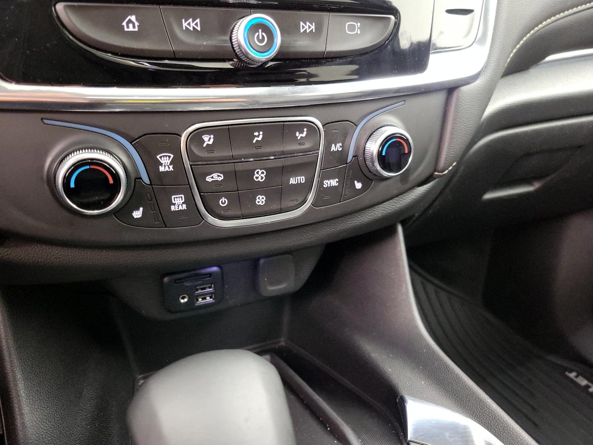 Thumbnail: 2023 Chevrolet Traverse - 16