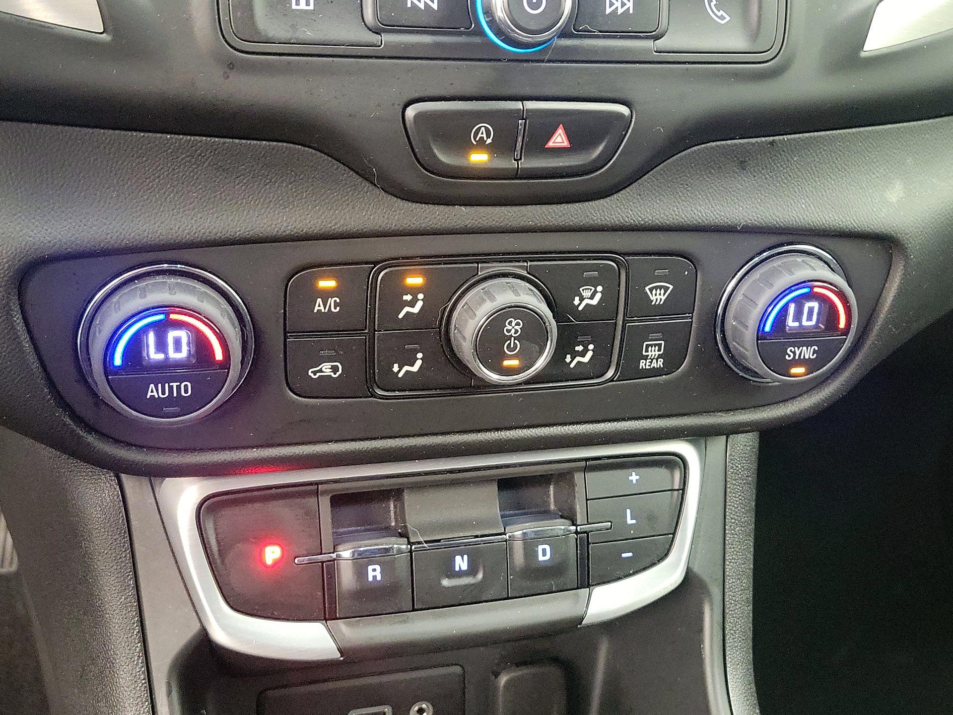 Thumbnail: 2022 GMC Terrain - 16