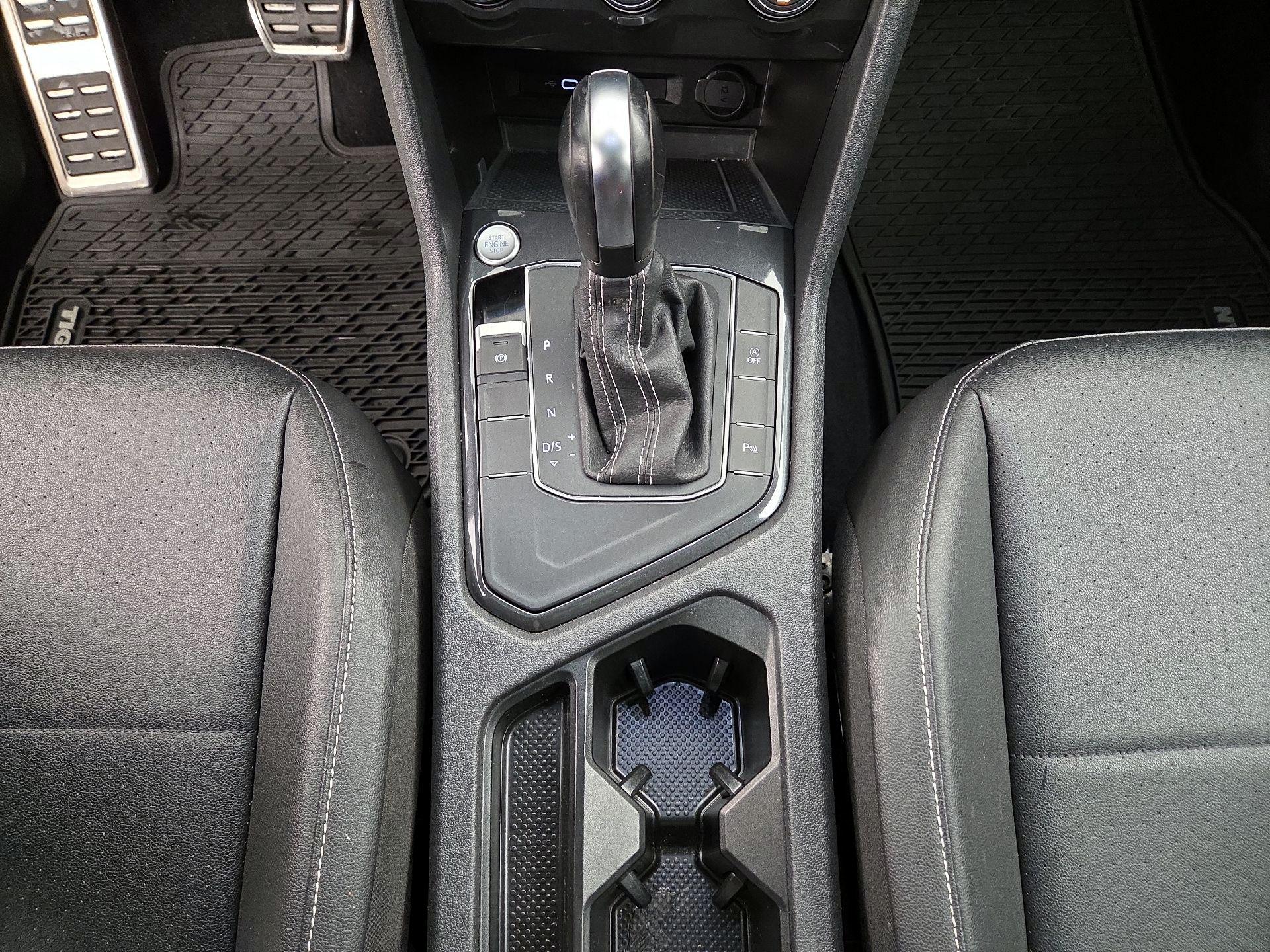 Thumbnail: 2021 Volkswagen Tiguan - 17