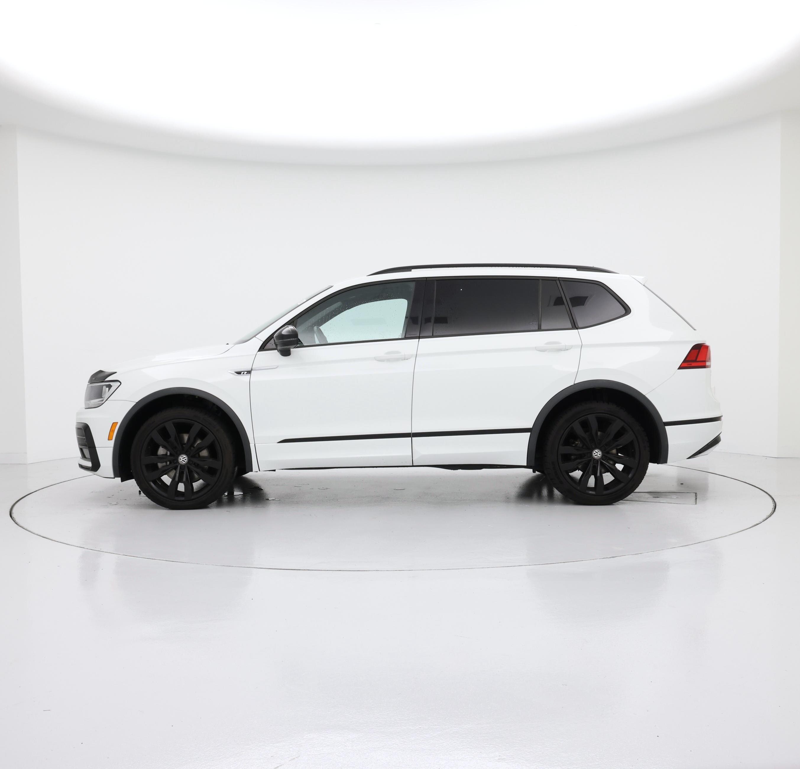 Thumbnail: 2021 Volkswagen Tiguan - 3