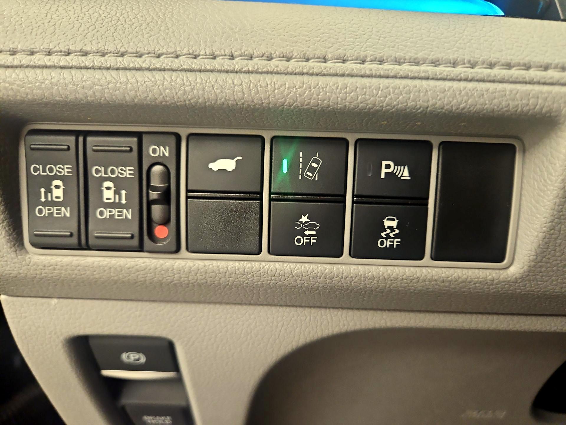 Thumbnail: 2020 Honda Odyssey - 13