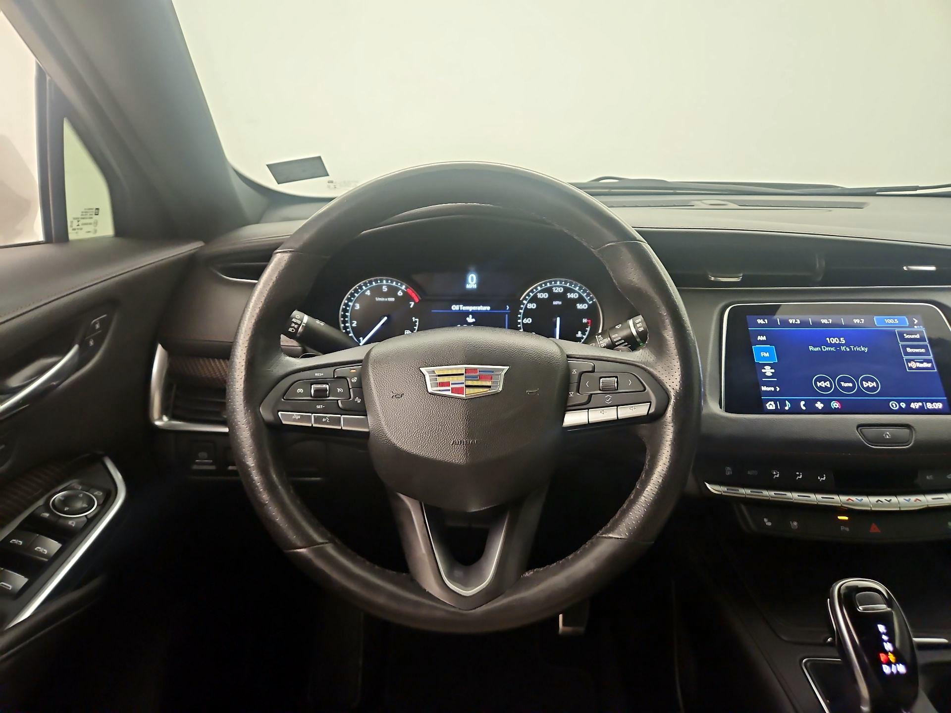 Thumbnail: 2021 Cadillac XT4 - 10