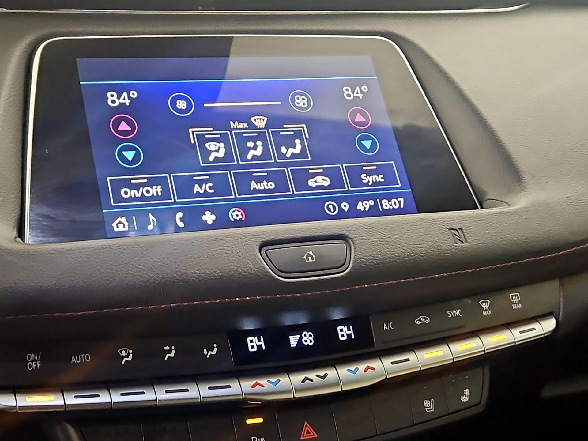 Thumbnail: 2021 Cadillac XT4 - 16