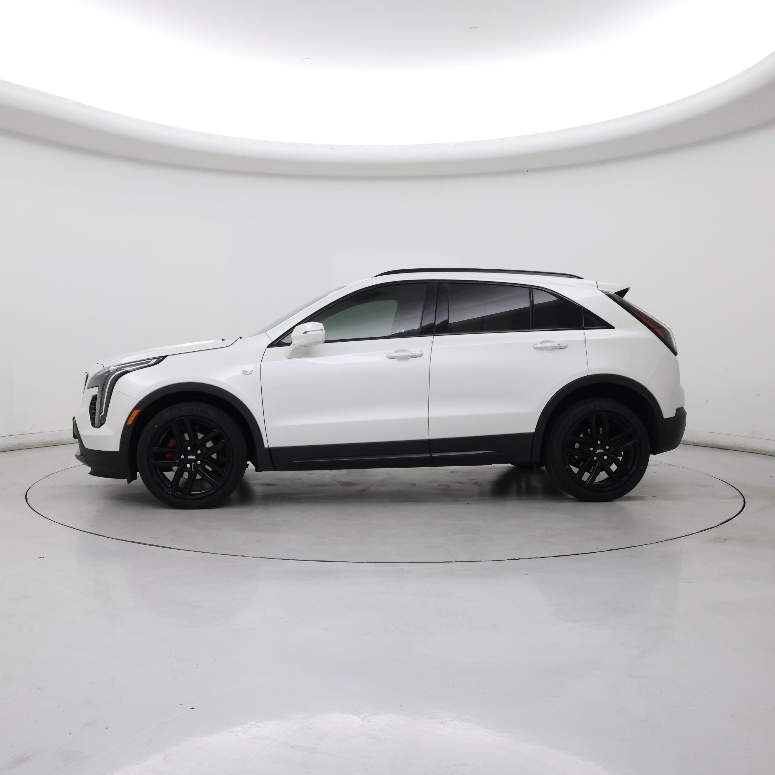 Thumbnail: 2021 Cadillac XT4 - 3