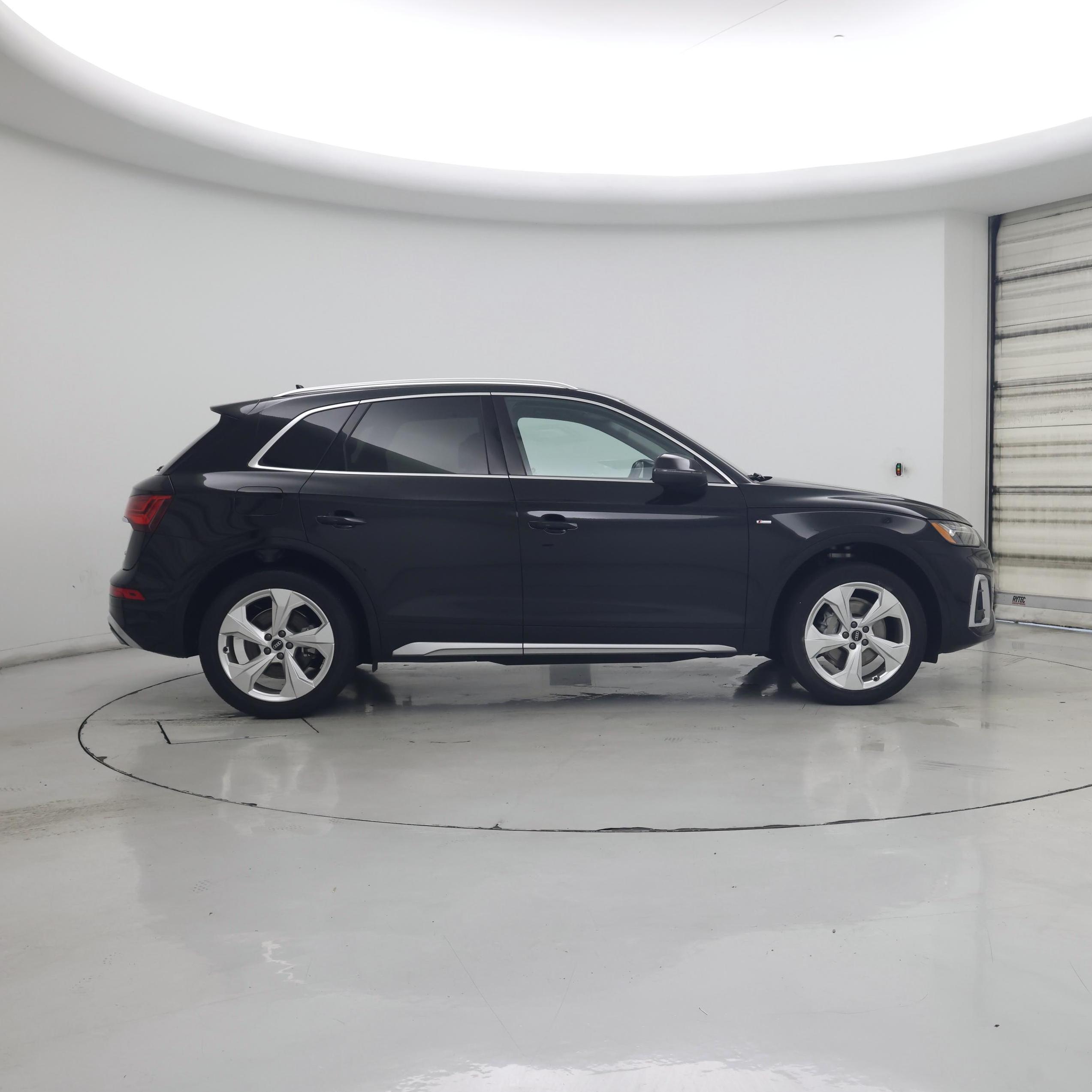 Thumbnail: 2023 Audi Q5 - 7