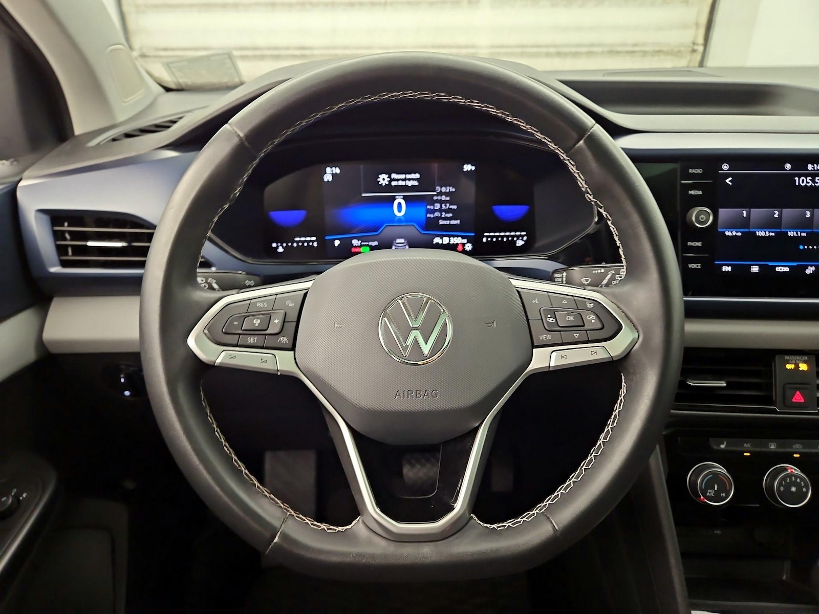 2023 Volkswagen Taos SE - Photo 11