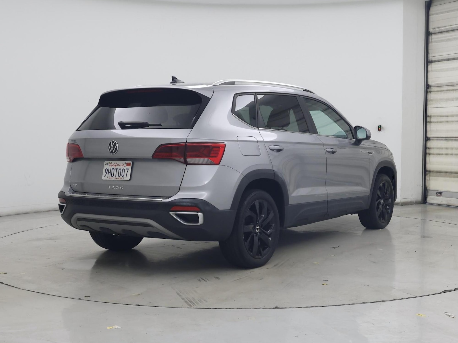 2023 Volkswagen Taos SE - Photo 9